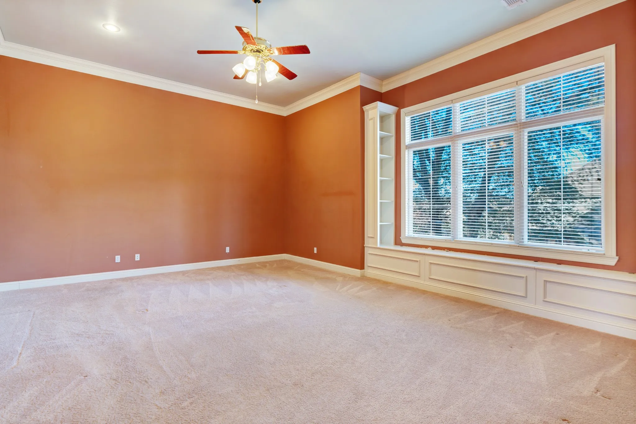 Single Family Residence For Sale in Lamar County , 3065 Oak Creek Drive, Paris, Texas 75462, 5 Bedrooms, 5 Bathrooms, 4 Garage spaces, 5,616 Sqft, built in 1999, Price $599,500, mls#21108490, Real Estate Agent in Paris, Homes For Sale in Lamar county, Homes For Sale in Paris, Realtor in Paris Texas, Real Estate Brokerage Independent Realty Texas, Luminita Cordes Realtor