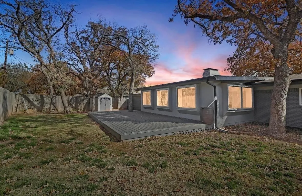 Single Family Residence For Sale in Palo Pinto County , 1201 NW 6th Avenue, Mineral Wells, Texas 76067, 4 Bedrooms, 3 Bathrooms, Garage spaces, 2,991 Sqft, built in 1961, Price $424,000, mls#21111586, Real Estate Agent in Mineral Wells, Homes For Sale in Palo Pinto county, Homes For Sale in Mineral Wells, Realtor in Mineral Wells Texas, Real Estate Brokerage Independent Realty Texas, Luminita Cordes Realtor