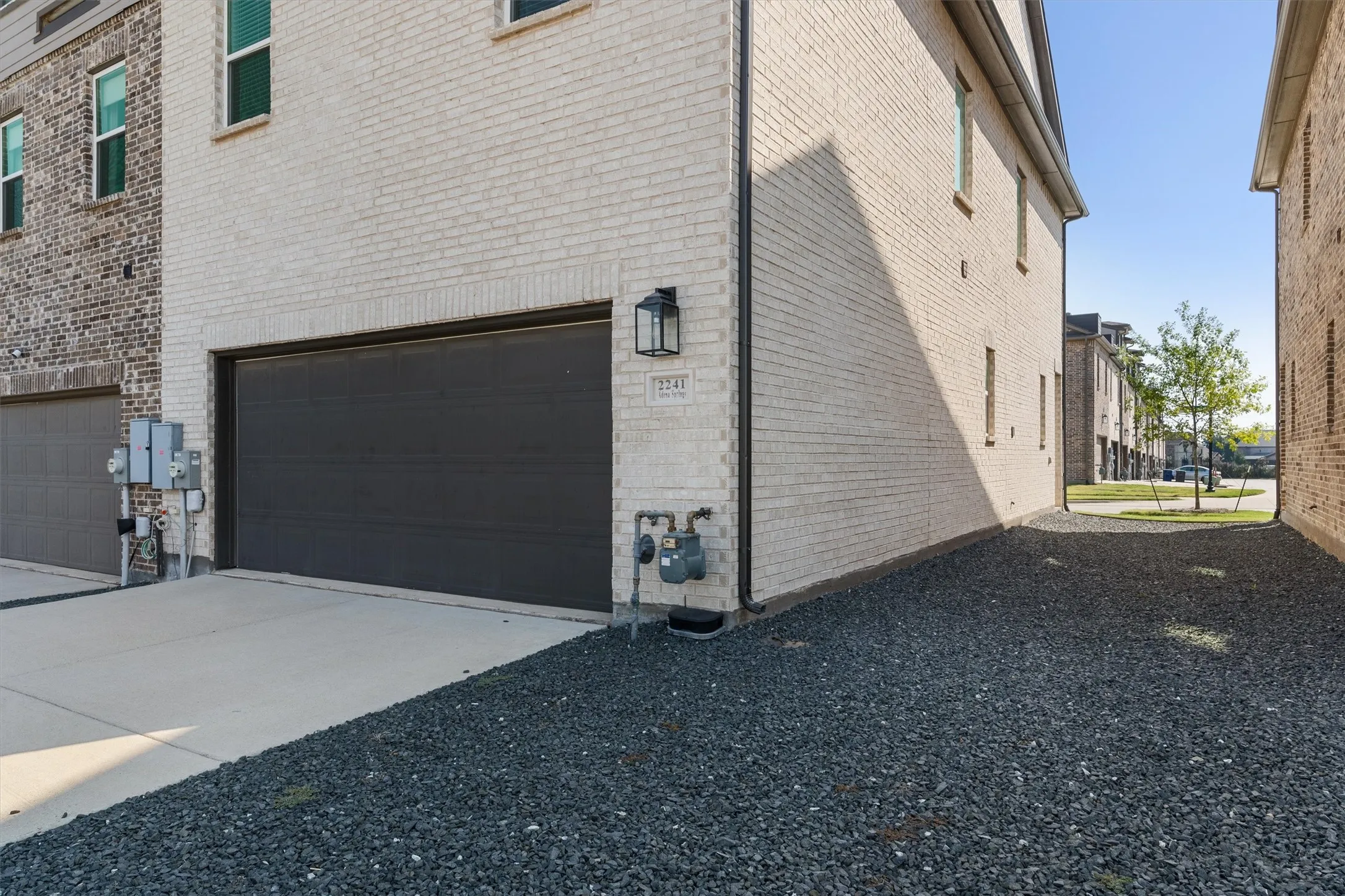 Townhouse For Sale in Collin County , 2241 Adena Springs Drive, Allen, Texas 75013, 3 Bedroom, 3 Bathroom, 2 Garage spaces, 1,646 Sqft, built in 2022, mls#21111438, Real Estate Agent in Allen, Homes For Sale in Collin county, Homes For Sale in Allen, Realtor in Allen Texas, Real Estate Brokerage Independent Realty Texas, Luminita Cordes Realtor