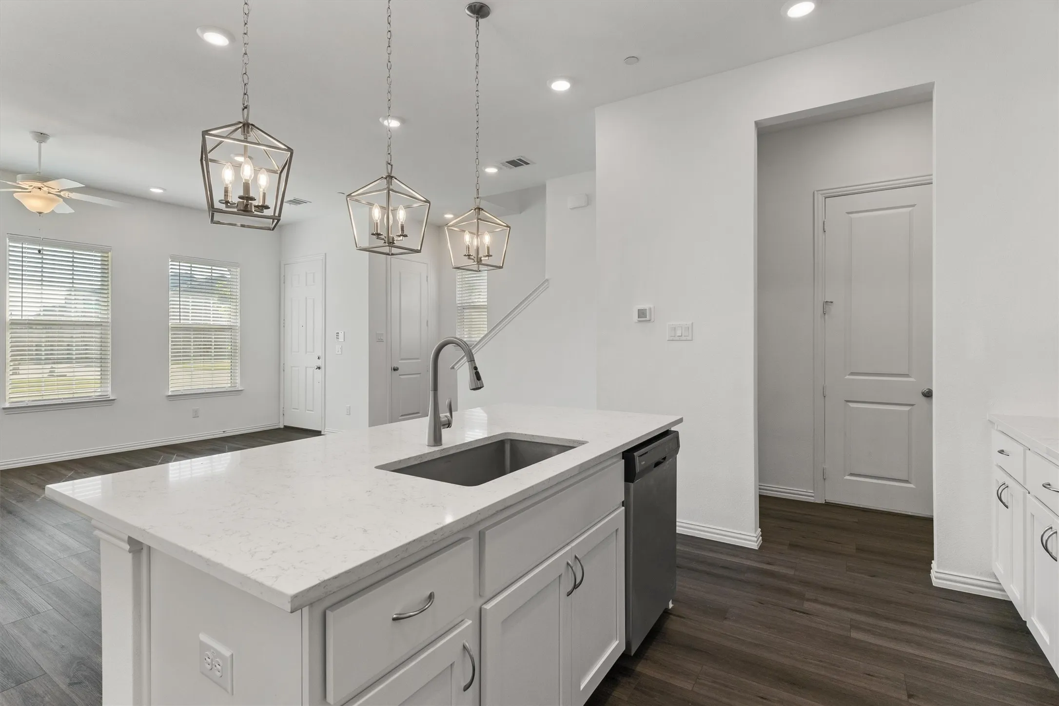Townhouse For Sale in Collin County , 2241 Adena Springs Drive, Allen, Texas 75013, 3 Bedroom, 3 Bathroom, 2 Garage spaces, 1,646 Sqft, built in 2022, mls#21111438, Real Estate Agent in Allen, Homes For Sale in Collin county, Homes For Sale in Allen, Realtor in Allen Texas, Real Estate Brokerage Independent Realty Texas, Luminita Cordes Realtor