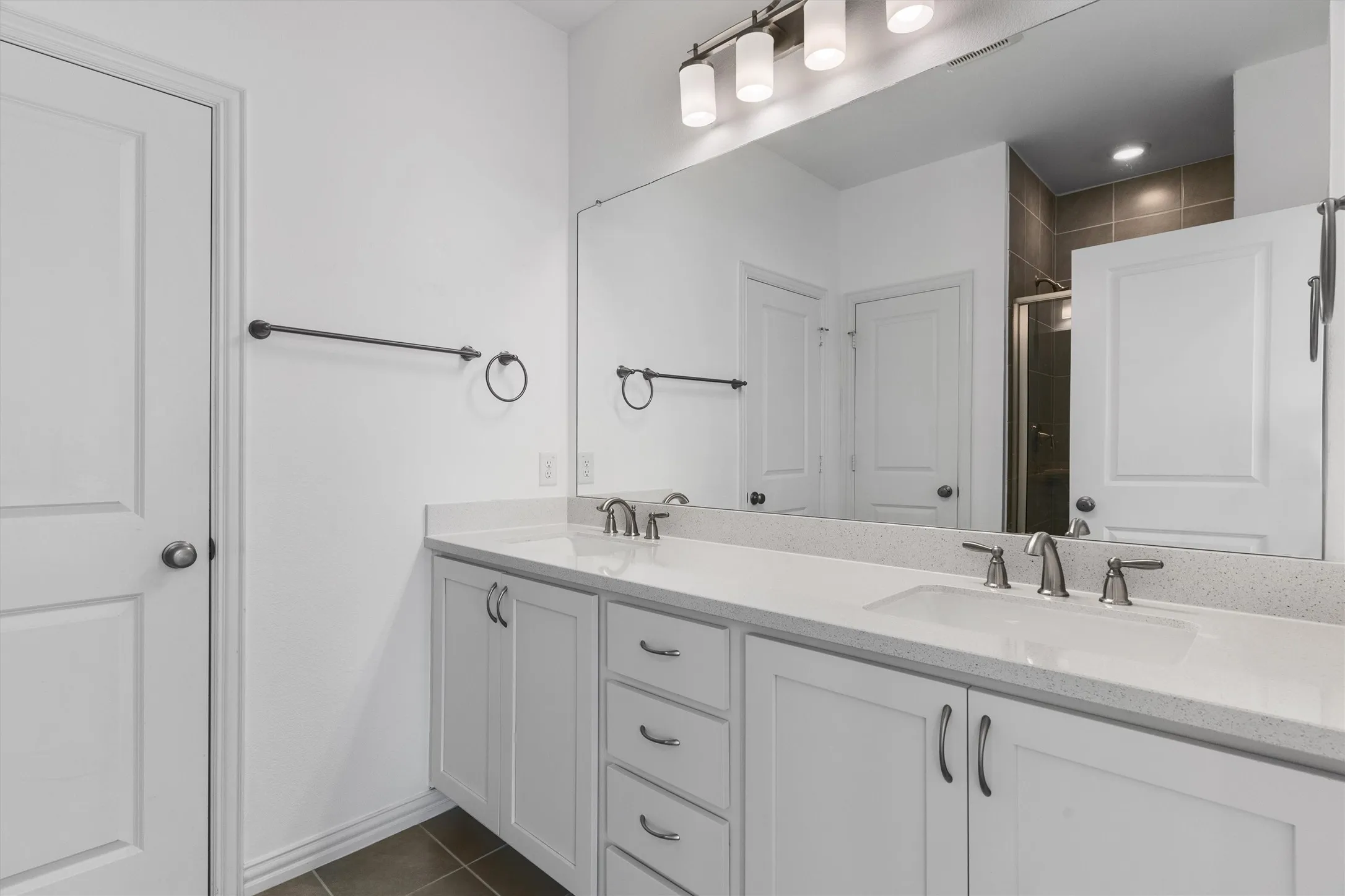 Townhouse For Sale in Collin County , 2241 Adena Springs Drive, Allen, Texas 75013, 3 Bedroom, 3 Bathroom, 2 Garage spaces, 1,646 Sqft, built in 2022, mls#21111438, Real Estate Agent in Allen, Homes For Sale in Collin county, Homes For Sale in Allen, Realtor in Allen Texas, Real Estate Brokerage Independent Realty Texas, Luminita Cordes Realtor