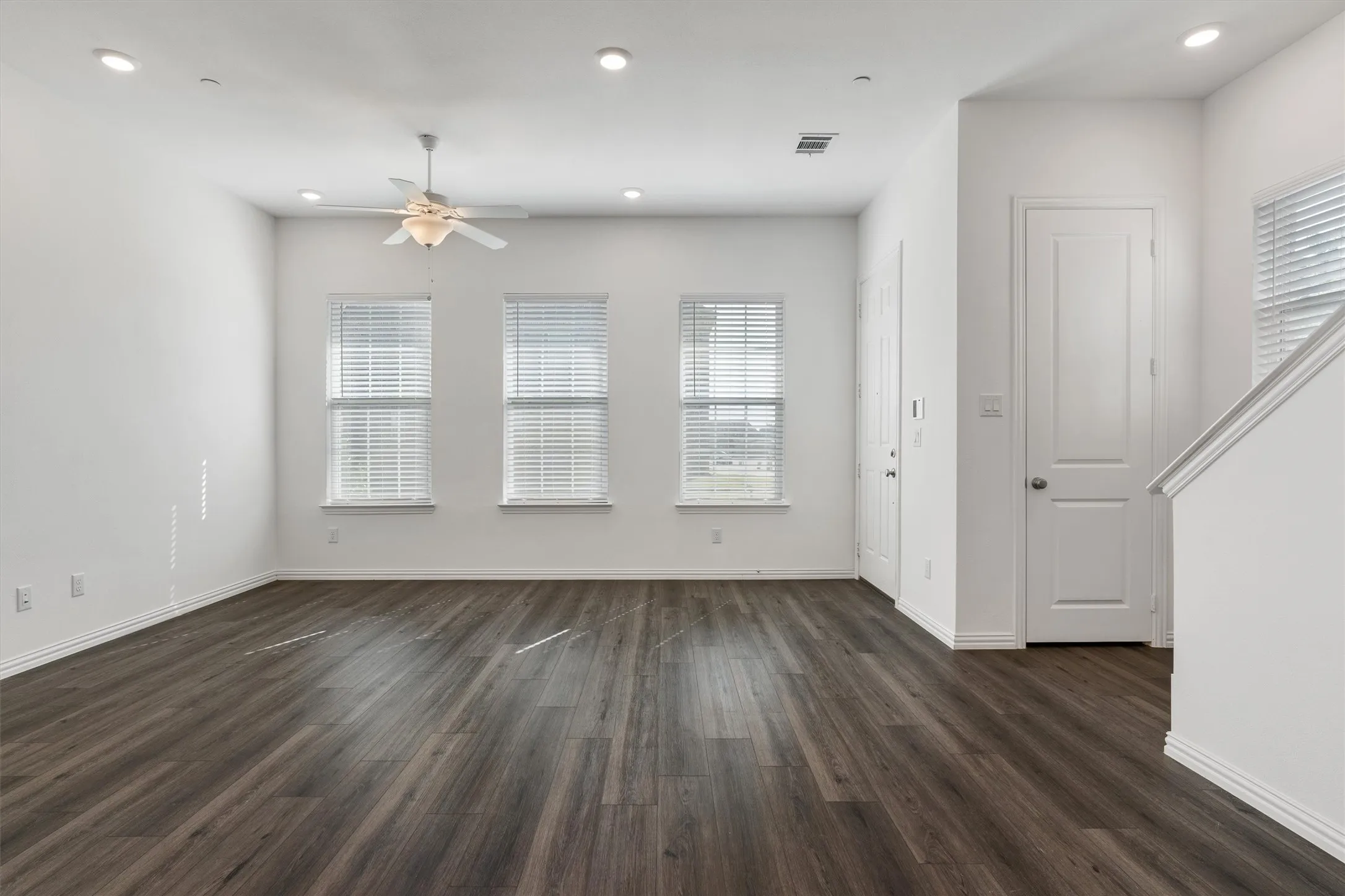 Townhouse For Sale in Collin County , 2241 Adena Springs Drive, Allen, Texas 75013, 3 Bedroom, 3 Bathroom, 2 Garage spaces, 1,646 Sqft, built in 2022, mls#21111438, Real Estate Agent in Allen, Homes For Sale in Collin county, Homes For Sale in Allen, Realtor in Allen Texas, Real Estate Brokerage Independent Realty Texas, Luminita Cordes Realtor