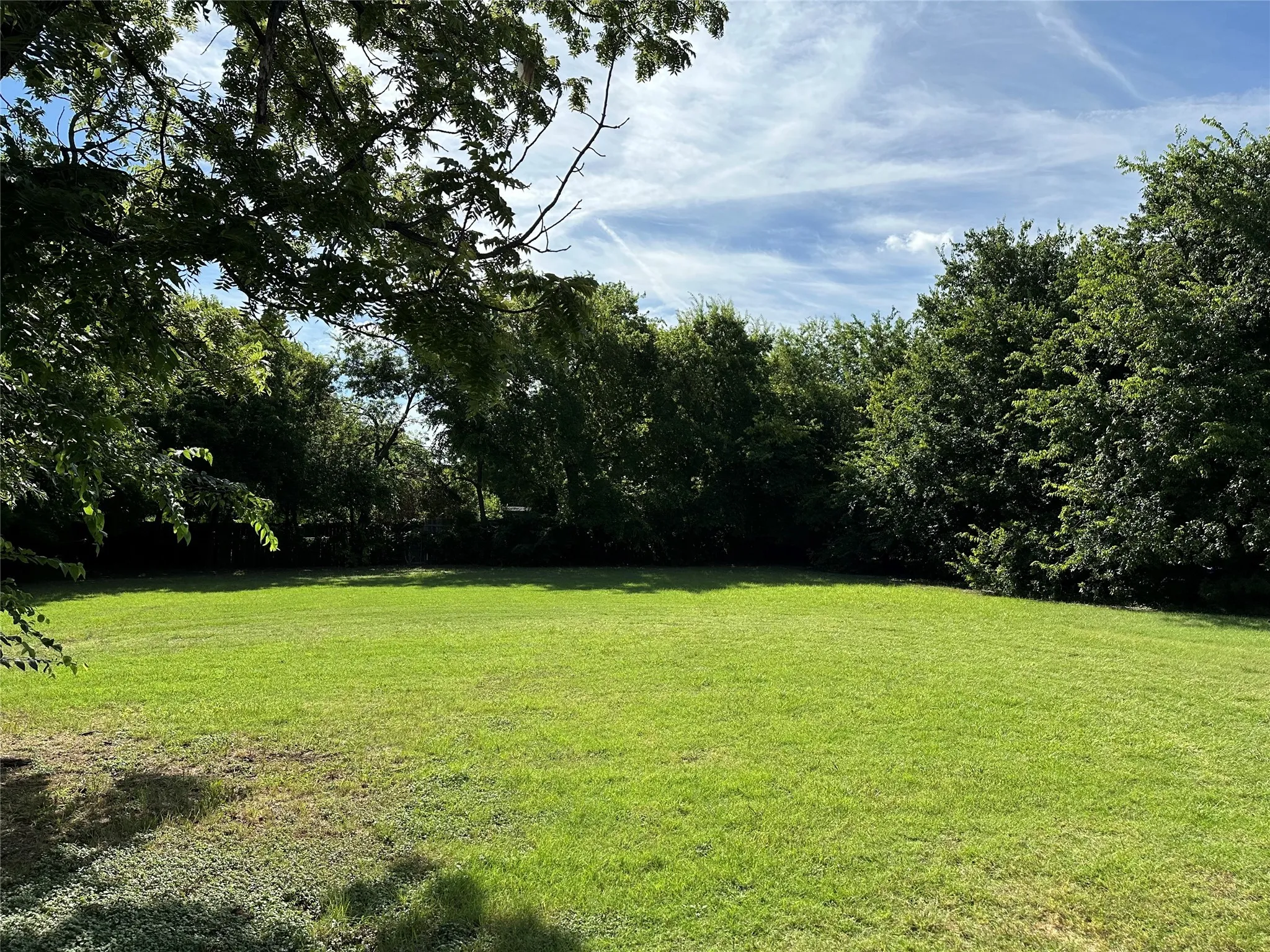 Single Family Residence For Sale in Dallas County , 9208 Newhall Street, Dallas, Texas 75232, 2 Bedroom, 1 Bathroom, Garage spaces, 780 Sqft, built in 1947, Preowned, mls#21109835, Real Estate Agent in Dallas, Homes For Sale in Dallas county, Homes For Sale in Dallas, Realtor in Dallas Texas, Real Estate Brokerage Independent Realty Texas, Luminita Cordes Realtor