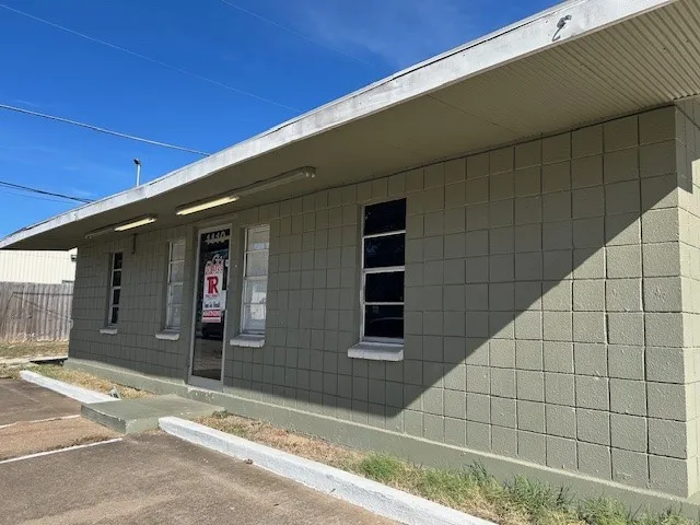 Business For Rent in Grayson County , 1110 S Armstrong Avenue, Denison, Texas 75020, 0, 0, Garage spaces, 0 Sqft, built in 1950, Preowned, mls#21111926, Real Estate Agent in Denison, Homes For Rent in Grayson county, Homes For Rent in Denison, Realtor in Denison Texas, Real Estate Brokerage Independent Realty Texas, Luminita Cordes Realtor