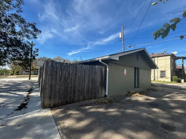 Business For Rent in Grayson County , 1110 S Armstrong Avenue, Denison, Texas 75020, 0, 0, Garage spaces, 0 Sqft, built in 1950, Preowned, mls#21111926, Real Estate Agent in Denison, Homes For Rent in Grayson county, Homes For Rent in Denison, Realtor in Denison Texas, Real Estate Brokerage Independent Realty Texas, Luminita Cordes Realtor