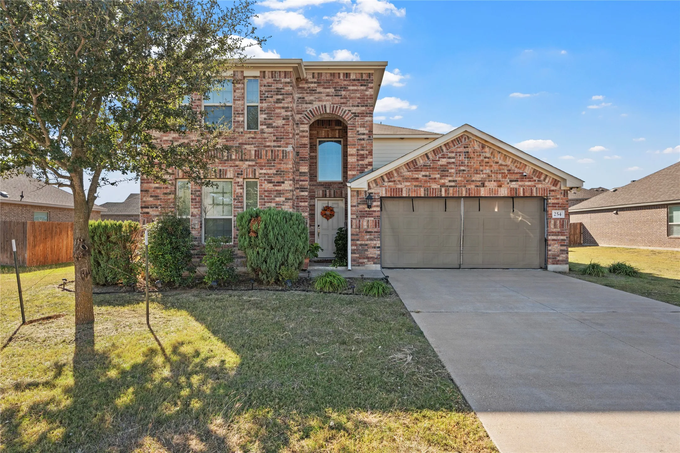 Single Family Residence For Sale in Mc Lennan County , 254 Woodhaven Trail, Waco, Texas 76657, 4 Bedroom, 3 Bathroom, 2 Garage spaces, 3,065 Sqft, built in 2015, mls#21110090, Real Estate Agent in Waco, Homes For Sale in Mc Lennan county, Homes For Sale in Waco, Realtor in Waco Texas, Real Estate Brokerage Independent Realty Texas, Luminita Cordes Realtor
