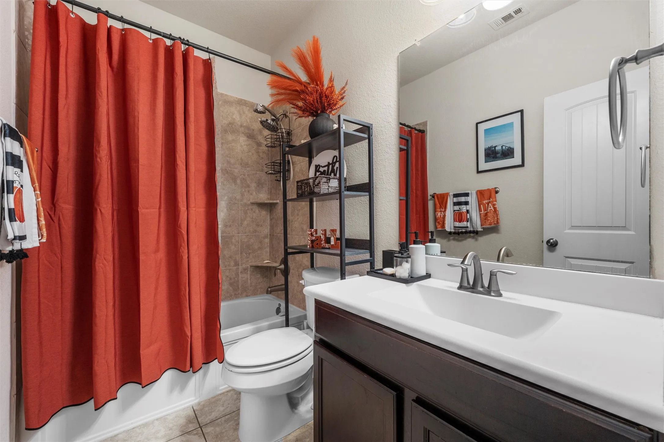 Single Family Residence For Sale in Mc Lennan County , 254 Woodhaven Trail, Waco, Texas 76657, 4 Bedroom, 3 Bathroom, 2 Garage spaces, 3,065 Sqft, built in 2015, mls#21110090, Real Estate Agent in Waco, Homes For Sale in Mc Lennan county, Homes For Sale in Waco, Realtor in Waco Texas, Real Estate Brokerage Independent Realty Texas, Luminita Cordes Realtor