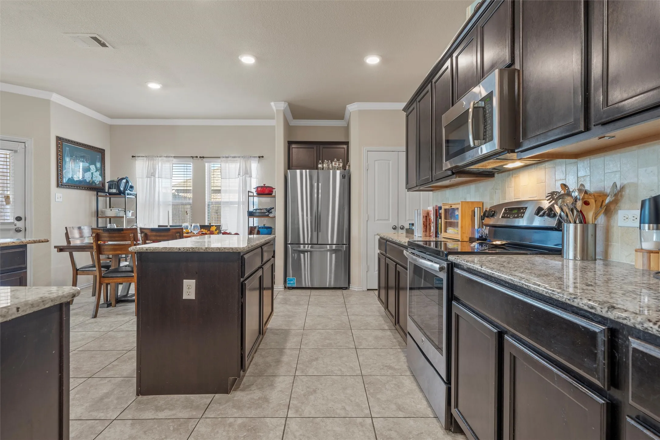 Single Family Residence For Sale in Mc Lennan County , 254 Woodhaven Trail, Waco, Texas 76657, 4 Bedroom, 3 Bathroom, 2 Garage spaces, 3,065 Sqft, built in 2015, mls#21110090, Real Estate Agent in Waco, Homes For Sale in Mc Lennan county, Homes For Sale in Waco, Realtor in Waco Texas, Real Estate Brokerage Independent Realty Texas, Luminita Cordes Realtor