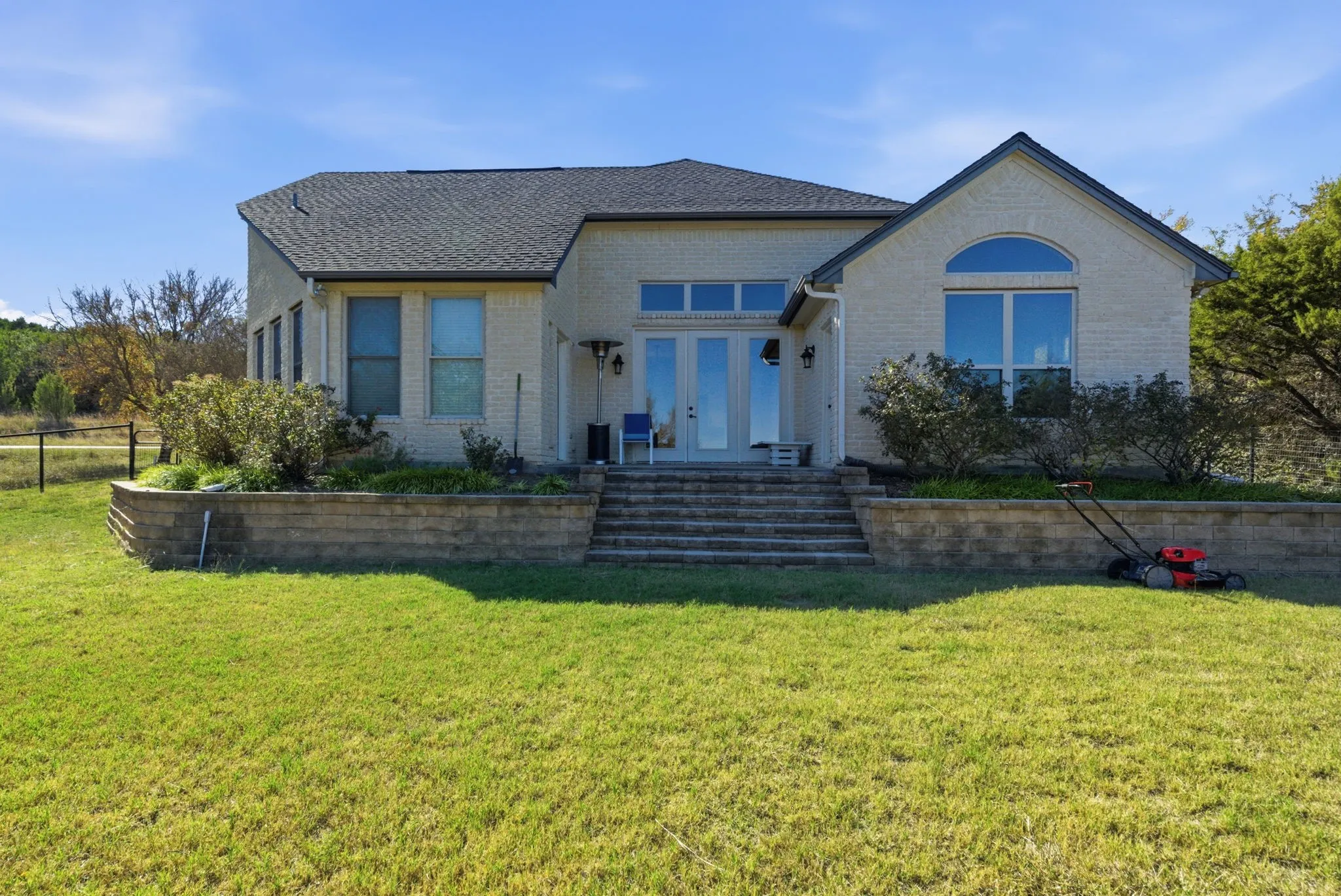 Single Family Residence For Sale in Erath County , 6525 Compass Way, Bluff Dale, Texas 76433, 3 Bedrooms, 3 Bathrooms, 2 Garage spaces, 2,282 Sqft, built in 2007, Preowned, Price $539,000, mls#21108828, Real Estate Agent in Bluff Dale, Homes For Sale in Erath county, Homes For Sale in Bluff Dale, Realtor in Bluff Dale Texas, Real Estate Brokerage Independent Realty Texas, Luminita Cordes Realtor