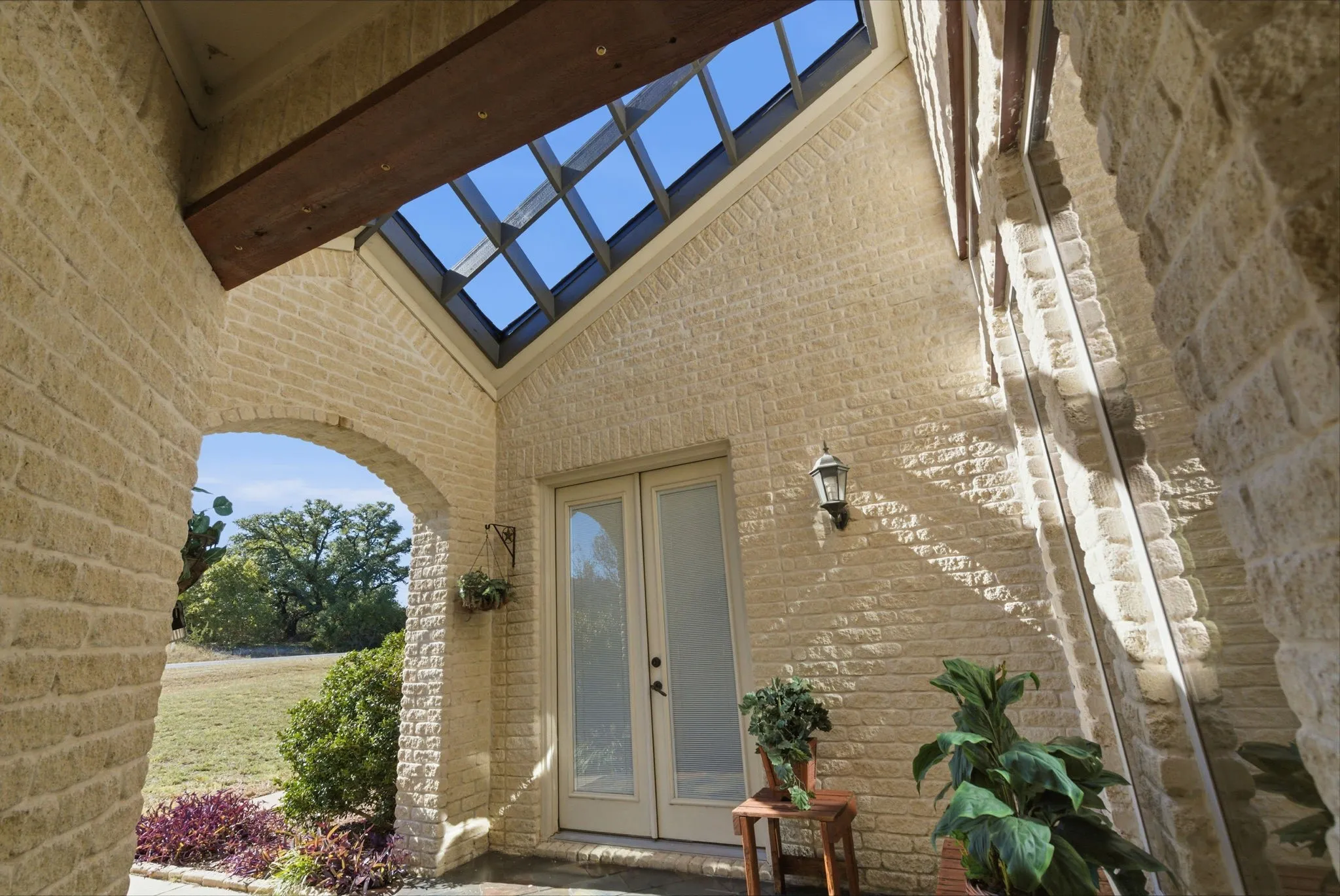 Single Family Residence For Sale in Erath County , 6525 Compass Way, Bluff Dale, Texas 76433, 3 Bedrooms, 3 Bathrooms, 2 Garage spaces, 2,282 Sqft, built in 2007, Preowned, Price $539,000, mls#21108828, Real Estate Agent in Bluff Dale, Homes For Sale in Erath county, Homes For Sale in Bluff Dale, Realtor in Bluff Dale Texas, Real Estate Brokerage Independent Realty Texas, Luminita Cordes Realtor