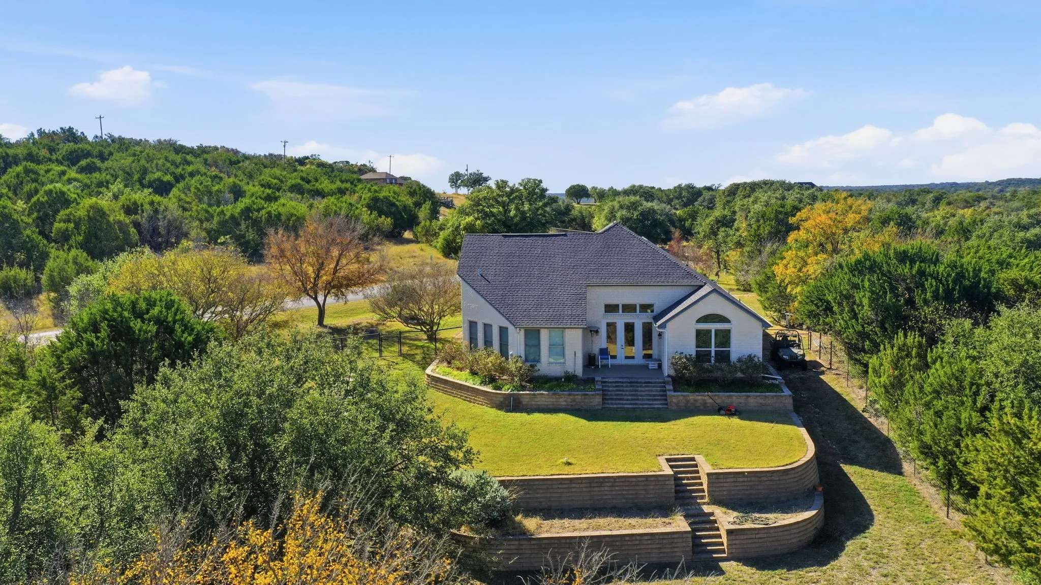 Single Family Residence For Sale in Erath County , 6525 Compass Way, Bluff Dale, Texas 76433, 3 Bedrooms, 3 Bathrooms, 2 Garage spaces, 2,282 Sqft, built in 2007, Preowned, Price $539,000, mls#21108828, Real Estate Agent in Bluff Dale, Homes For Sale in Erath county, Homes For Sale in Bluff Dale, Realtor in Bluff Dale Texas, Real Estate Brokerage Independent Realty Texas, Luminita Cordes Realtor