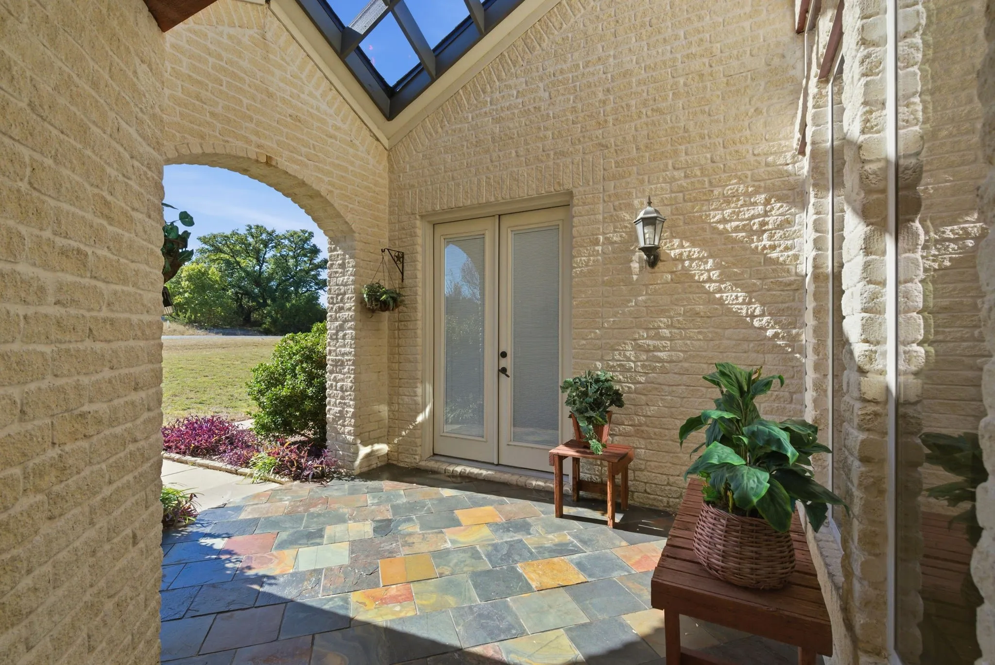 Single Family Residence For Sale in Erath County , 6525 Compass Way, Bluff Dale, Texas 76433, 3 Bedrooms, 3 Bathrooms, 2 Garage spaces, 2,282 Sqft, built in 2007, Preowned, Price $539,000, mls#21108828, Real Estate Agent in Bluff Dale, Homes For Sale in Erath county, Homes For Sale in Bluff Dale, Realtor in Bluff Dale Texas, Real Estate Brokerage Independent Realty Texas, Luminita Cordes Realtor