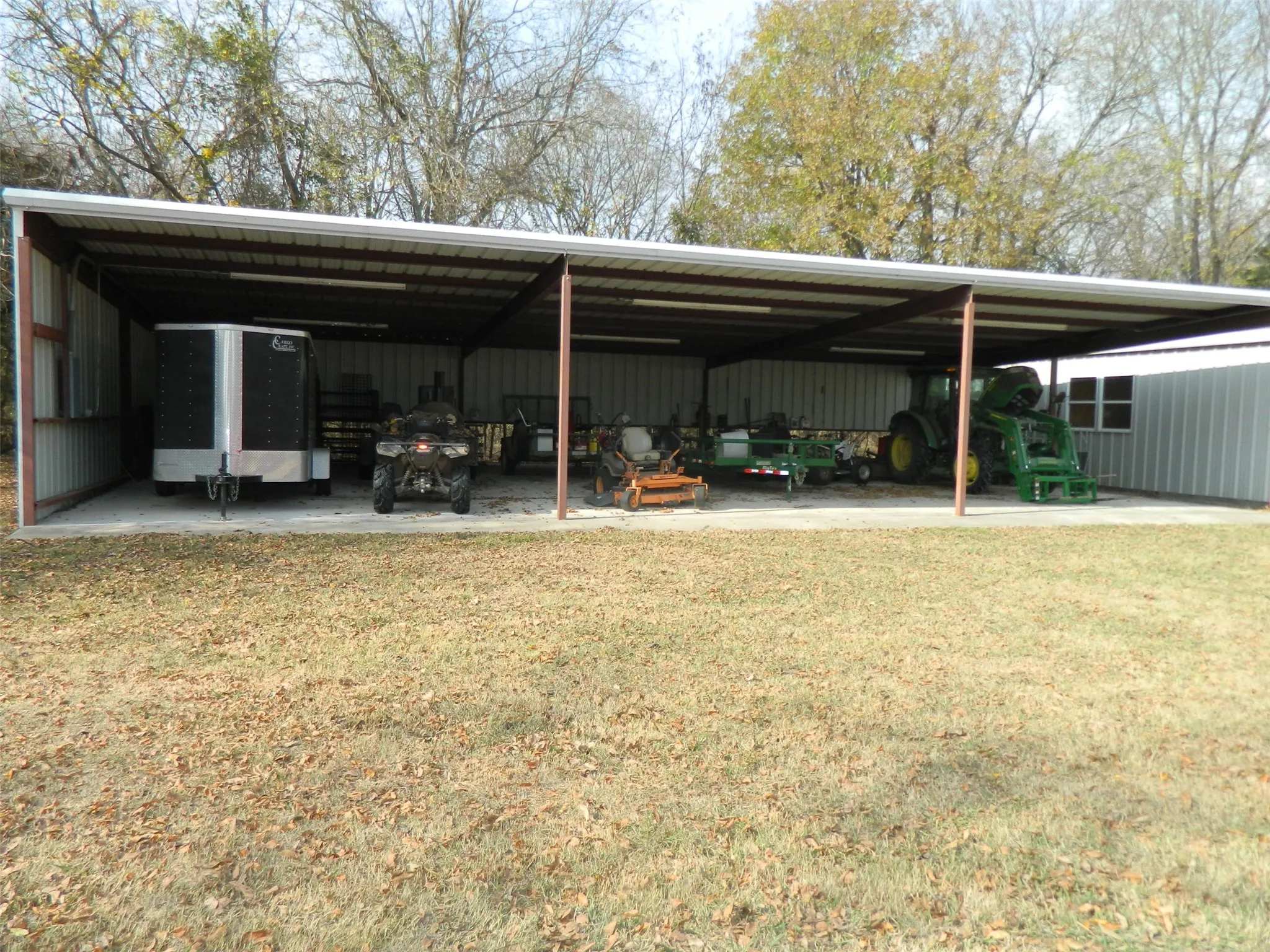 Farm For Sale in Fannin County , 956 County Road 4231, Bonham, Texas 75418, 0, 1 Bathroom, 2 Garage spaces, 1,190 Sqft, built in 2005, Preowned, Price $599,000, mls#21110174, Real Estate Agent in Bonham, Homes For Sale in Fannin county, Homes For Sale in Bonham, Realtor in Bonham Texas, Real Estate Brokerage Independent Realty Texas, Luminita Cordes Realtor