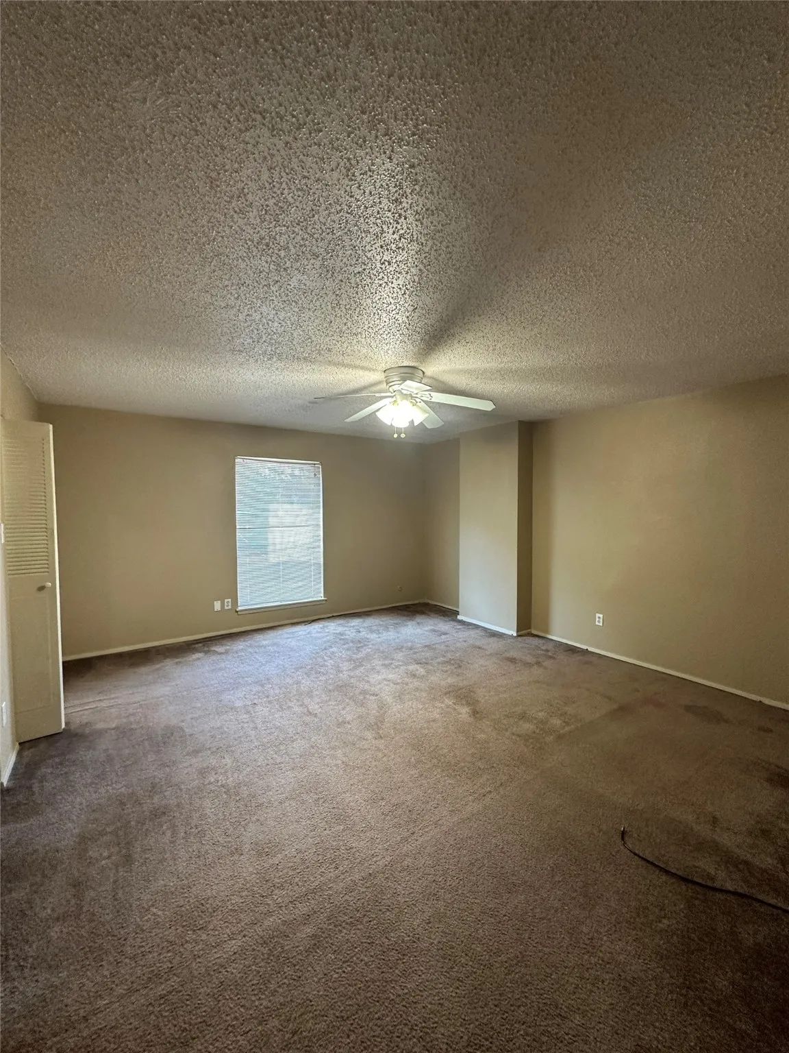 Duplex For Rent in Tarrant County , 1904 W Sanford Street, Arlington, Texas 76012, 2 Bedroom, 3 Bathroom, Garage spaces, 1,591 Sqft, built in 1972, mls#21112586, Real Estate Agent in Arlington, Homes For Rent in Tarrant county, Homes For Rent in Arlington, Realtor in Arlington Texas, Real Estate Brokerage Independent Realty Texas, Luminita Cordes Realtor