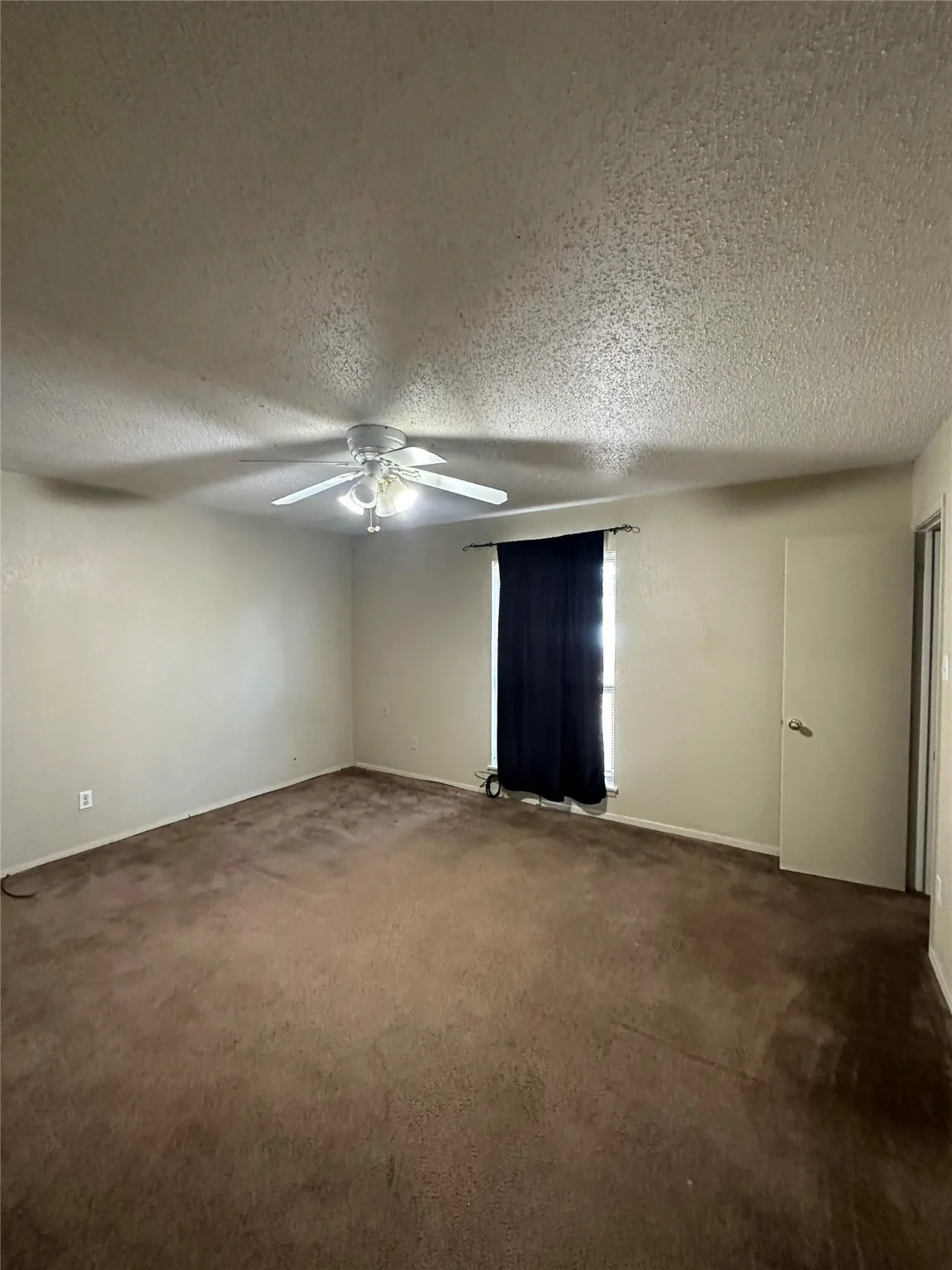 Duplex For Rent in Tarrant County , 1904 W Sanford Street, Arlington, Texas 76012, 2 Bedroom, 3 Bathroom, Garage spaces, 1,591 Sqft, built in 1972, mls#21112586, Real Estate Agent in Arlington, Homes For Rent in Tarrant county, Homes For Rent in Arlington, Realtor in Arlington Texas, Real Estate Brokerage Independent Realty Texas, Luminita Cordes Realtor