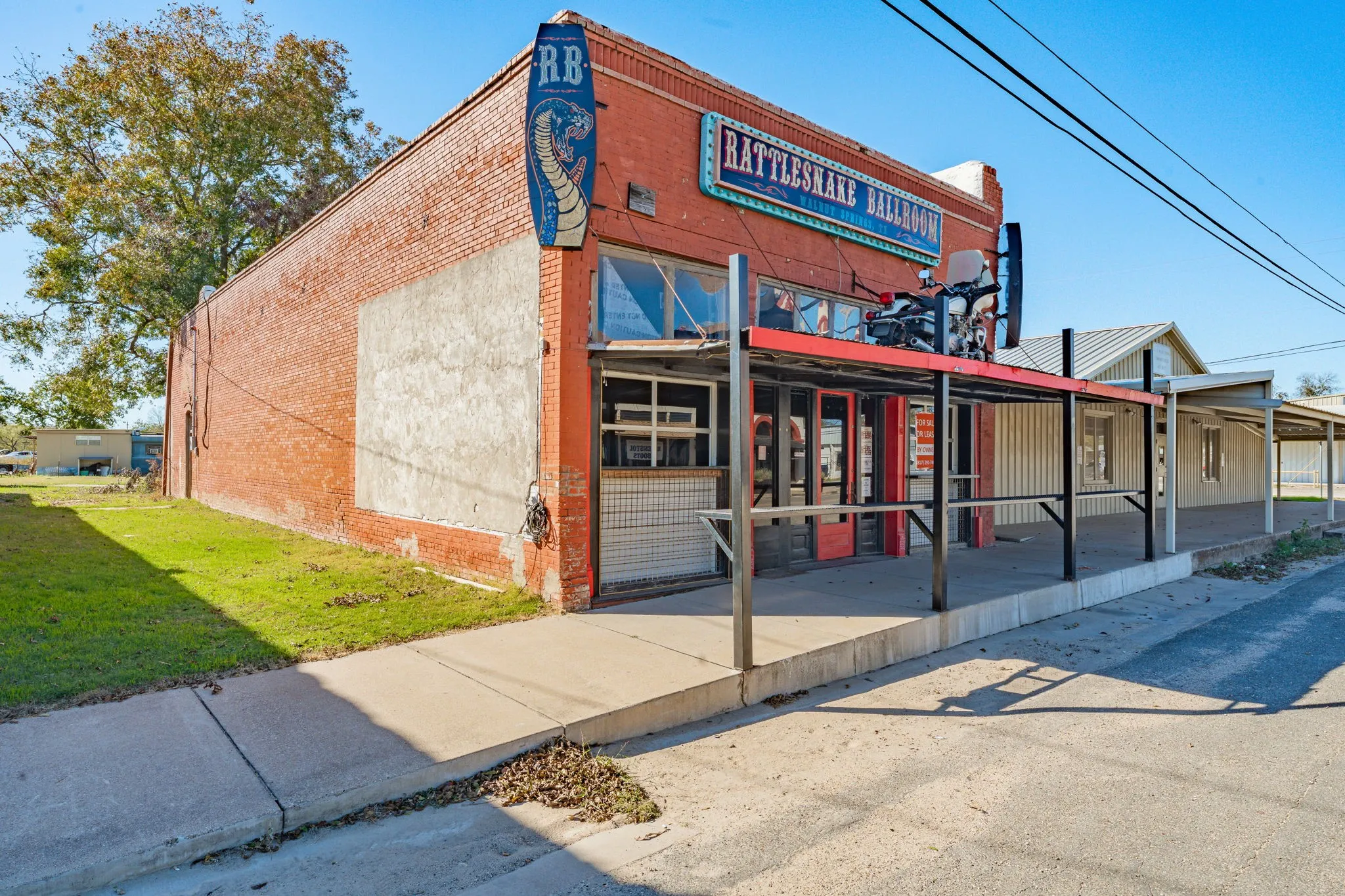 Retail For Sale in Bosque County , 4153 3rd Street, Walnut Springs, Texas 76690, 0, 0, Garage spaces, 0 Sqft, built in 1895, Preowned, Price $250,000, mls#21112659, Real Estate Agent in Walnut Springs, Homes For Sale in Bosque county, Homes For Sale in Walnut Springs, Realtor in Walnut Springs Texas, Real Estate Brokerage Independent Realty Texas, Luminita Cordes Realtor