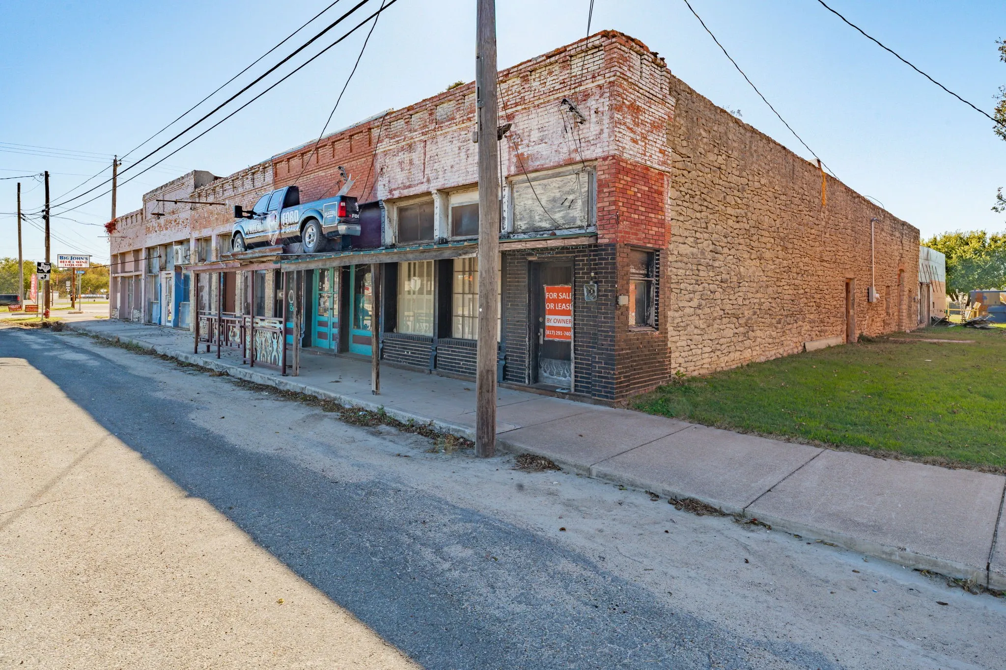 Retail For Sale in Bosque County , 4149 & 4147 3rd Street, Walnut Springs, Texas 76690, 0, 0, Garage spaces, 3,800 Sqft, built in 1895, Preowned, Price $450,000, mls#21112652, Real Estate Agent in Walnut Springs, Homes For Sale in Bosque county, Homes For Sale in Walnut Springs, Realtor in Walnut Springs Texas, Real Estate Brokerage Independent Realty Texas, Luminita Cordes Realtor