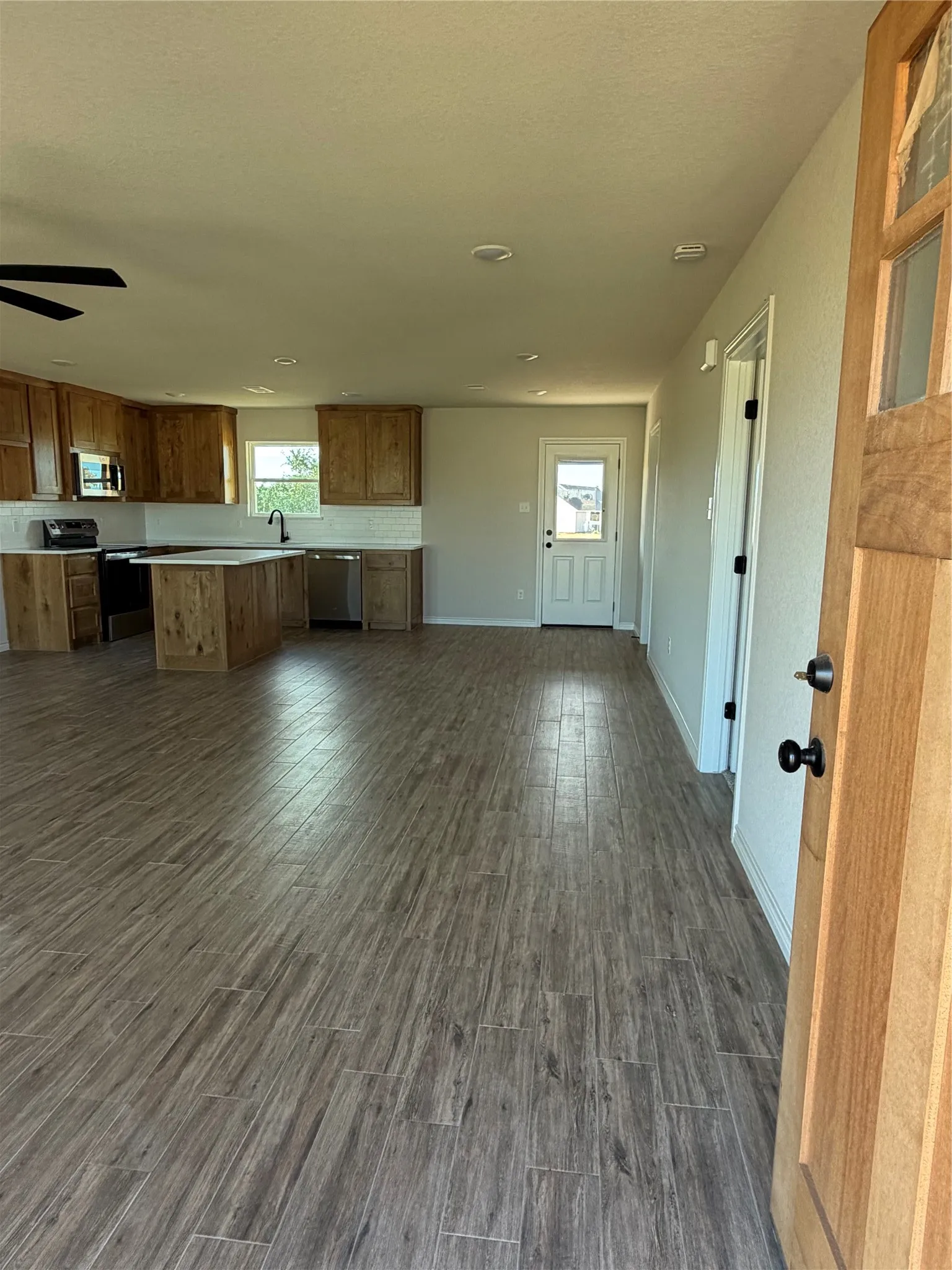 Single Family Residence For Sale in Parker County , 1012 Morgan Court, Springtown, Texas 76082, 3 Bedroom, 2 Bathroom, Garage spaces, 1,425 Sqft, built in 2025, New Construction - Incomplete, mls#21112840, Real Estate Agent in Springtown, Homes For Sale in Parker county, Homes For Sale in Springtown, Realtor in Springtown Texas, Real Estate Brokerage Independent Realty Texas, Luminita Cordes Realtor
