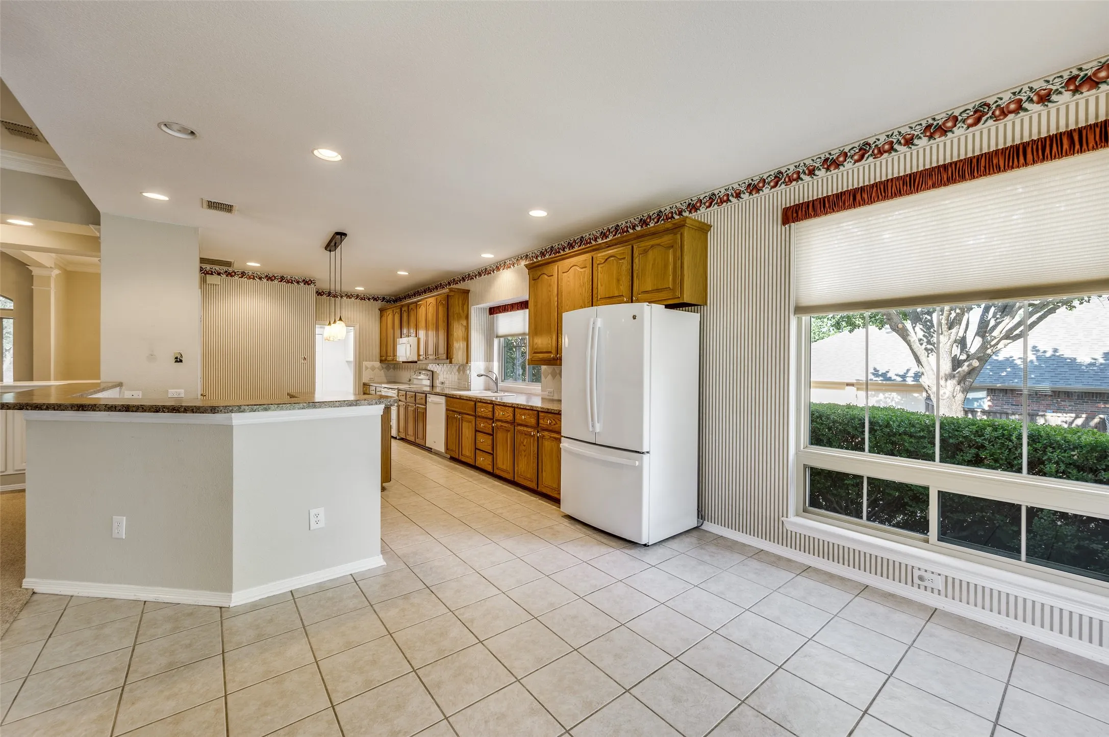 Single Family Residence For Sale in Collin County , 400 Brook View Court, Prosper, Texas 75078, 3 Bedrooms, 3 Bathrooms, 3 Garage spaces, 3,033 Sqft, built in 1997, Price $600,500, mls#21112969, Real Estate Agent in Prosper, Homes For Sale in Collin county, Homes For Sale in Prosper, Realtor in Prosper Texas, Real Estate Brokerage Independent Realty Texas, Luminita Cordes Realtor