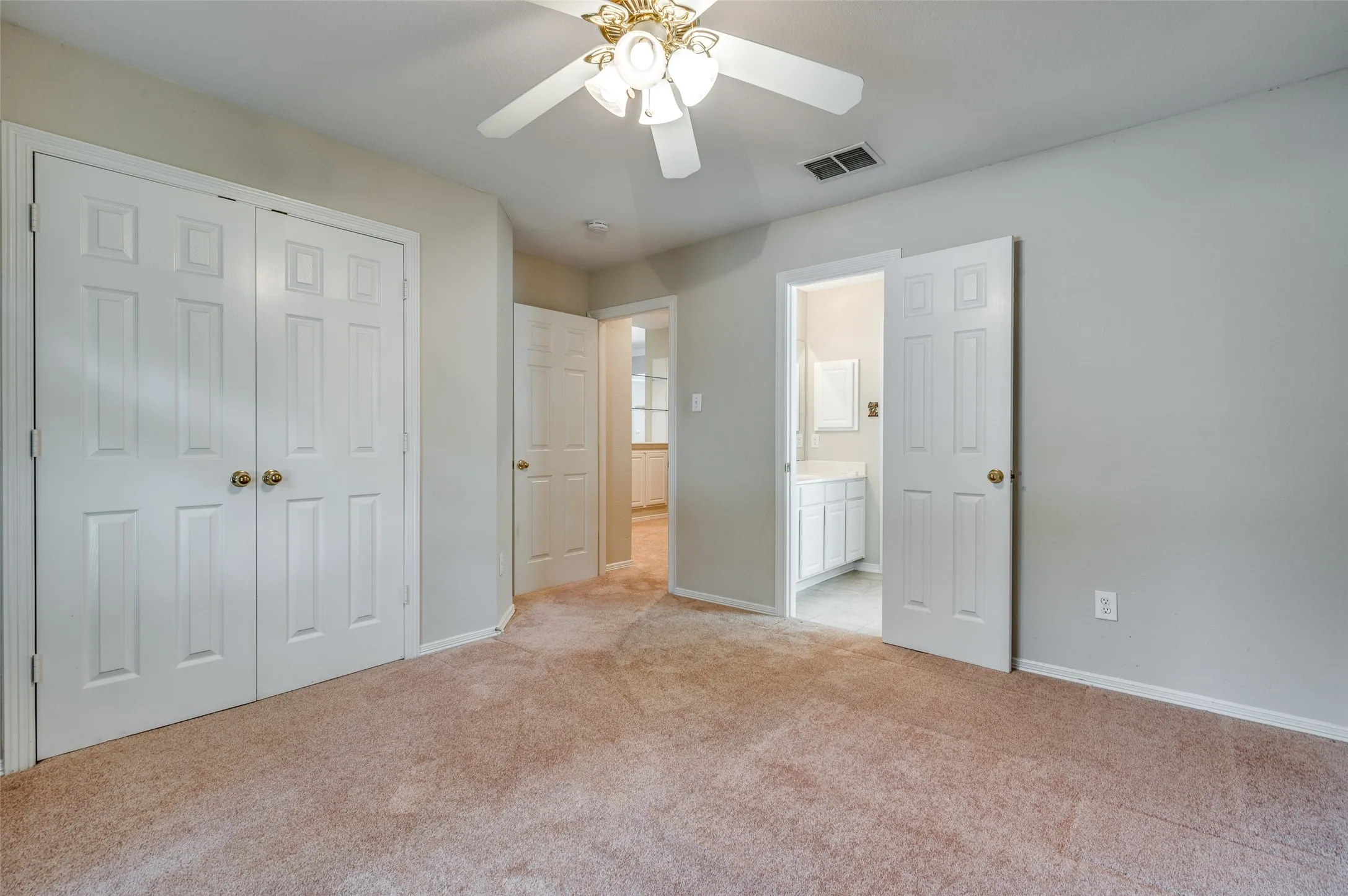 Single Family Residence For Sale in Collin County , 400 Brook View Court, Prosper, Texas 75078, 3 Bedrooms, 3 Bathrooms, 3 Garage spaces, 3,033 Sqft, built in 1997, Price $600,500, mls#21112969, Real Estate Agent in Prosper, Homes For Sale in Collin county, Homes For Sale in Prosper, Realtor in Prosper Texas, Real Estate Brokerage Independent Realty Texas, Luminita Cordes Realtor