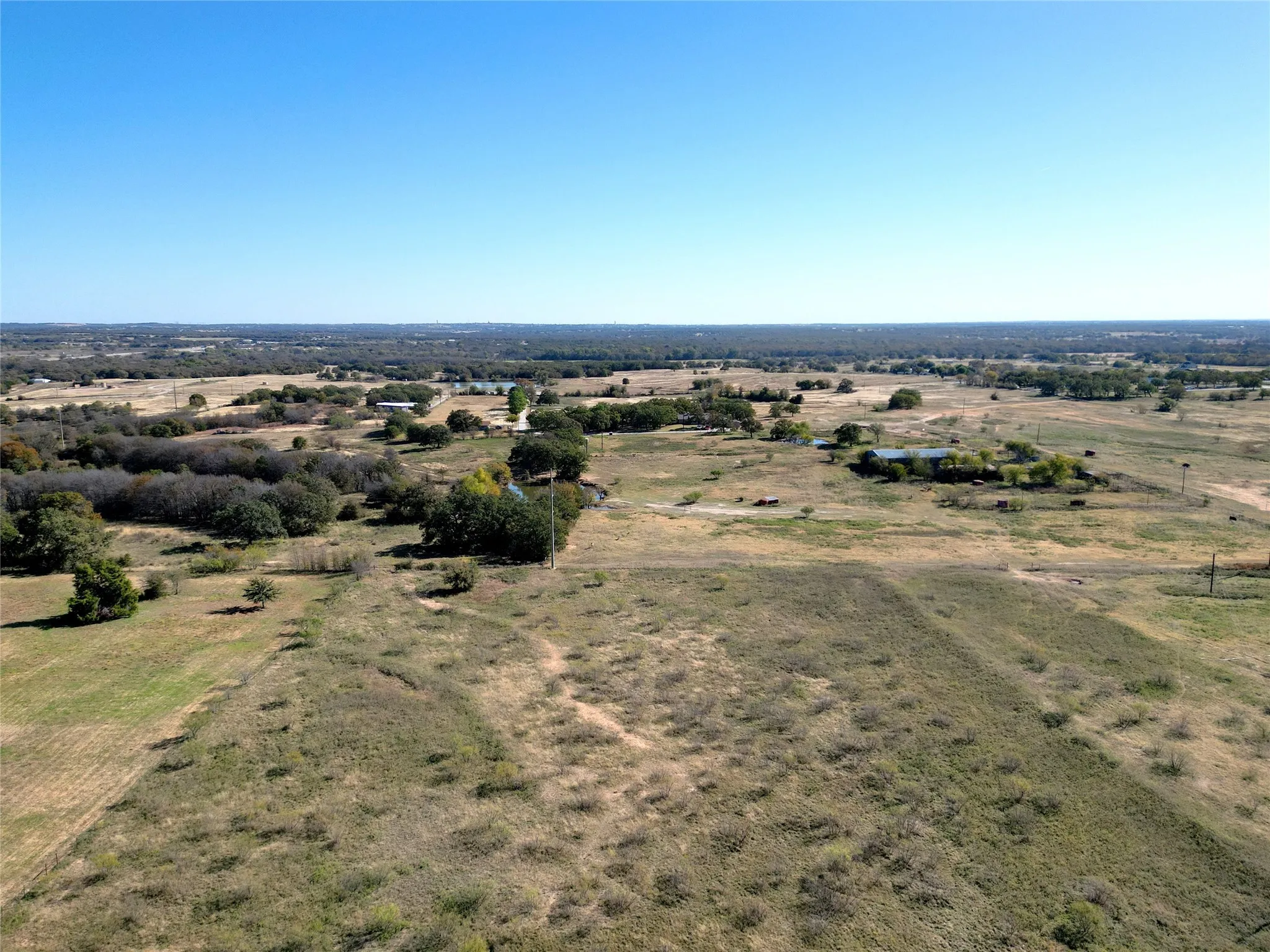 Farm For Sale in Wise County , 2012 Cuba Road, Bridgeport, Texas 76426, 3 Bedroom, 2 Bathroom, Garage spaces, 2,950 Sqft, built in 1971, Preowned, mls#21108891, Real Estate Agent in Bridgeport, Homes For Sale in Wise county, Homes For Sale in Bridgeport, Realtor in Bridgeport Texas, Real Estate Brokerage Independent Realty Texas, Luminita Cordes Realtor