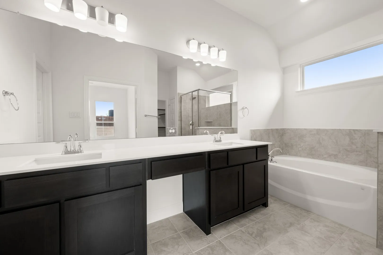 808 Stone Eagle- Primary Suite-3