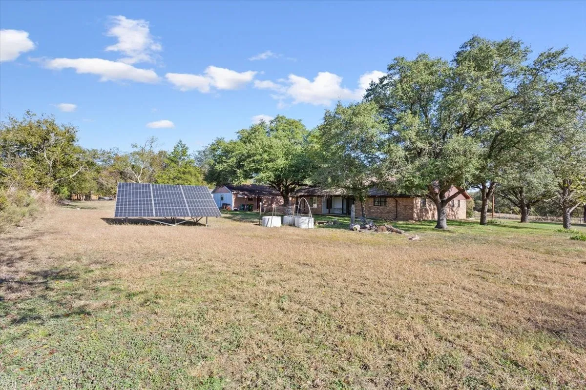View of grassy yard