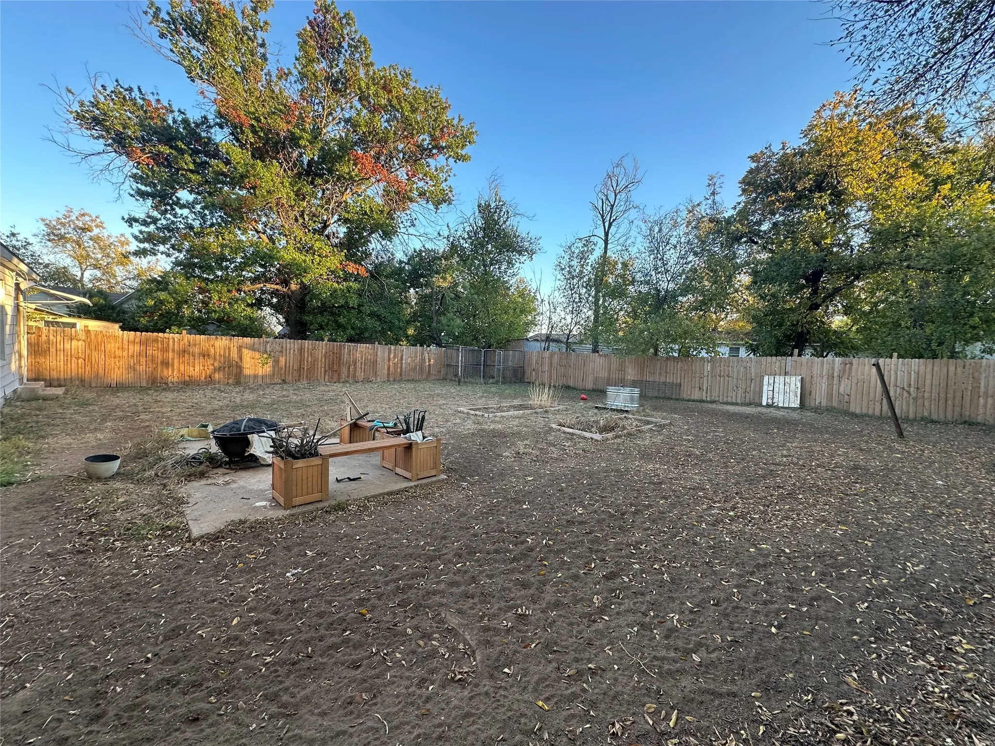 Single Family Residence For Sale in Coleman County , 1107 W Cedar St, Coleman, Texas 76834, 2 Bedrooms, 1 Bathroom, 1 Garage spaces, 1,144 Sqft, built in 0, Price $125,000, mls#21113406, Real Estate Agent in Coleman, Homes For Sale in Coleman county, Homes For Sale in Coleman, Realtor in Coleman Texas, Real Estate Brokerage Independent Realty Texas, Luminita Cordes Realtor