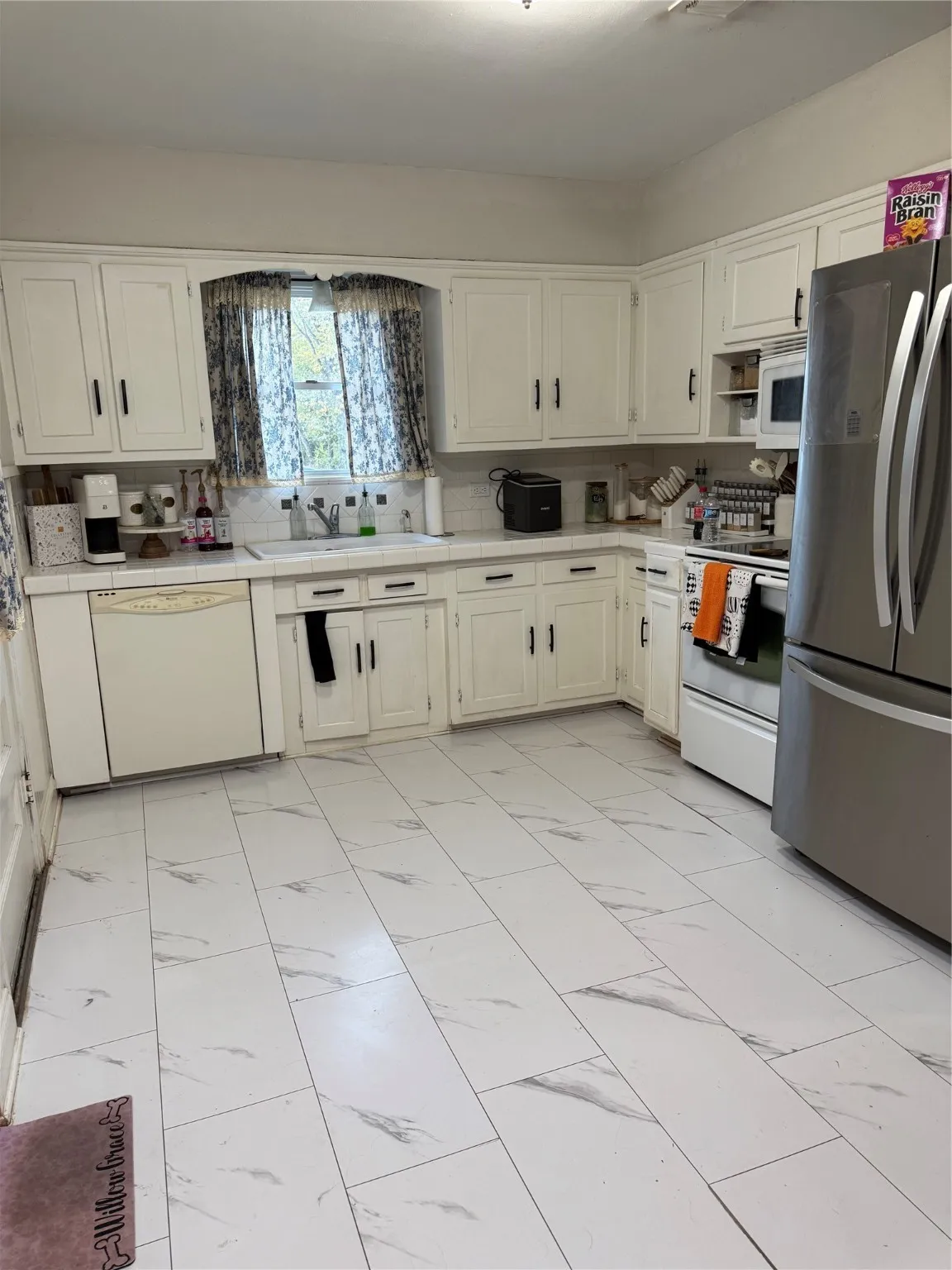 Single Family Residence For Sale in Coleman County , 1107 W Cedar St, Coleman, Texas 76834, 2 Bedrooms, 1 Bathroom, 1 Garage spaces, 1,144 Sqft, built in 0, Price $125,000, mls#21113406, Real Estate Agent in Coleman, Homes For Sale in Coleman county, Homes For Sale in Coleman, Realtor in Coleman Texas, Real Estate Brokerage Independent Realty Texas, Luminita Cordes Realtor