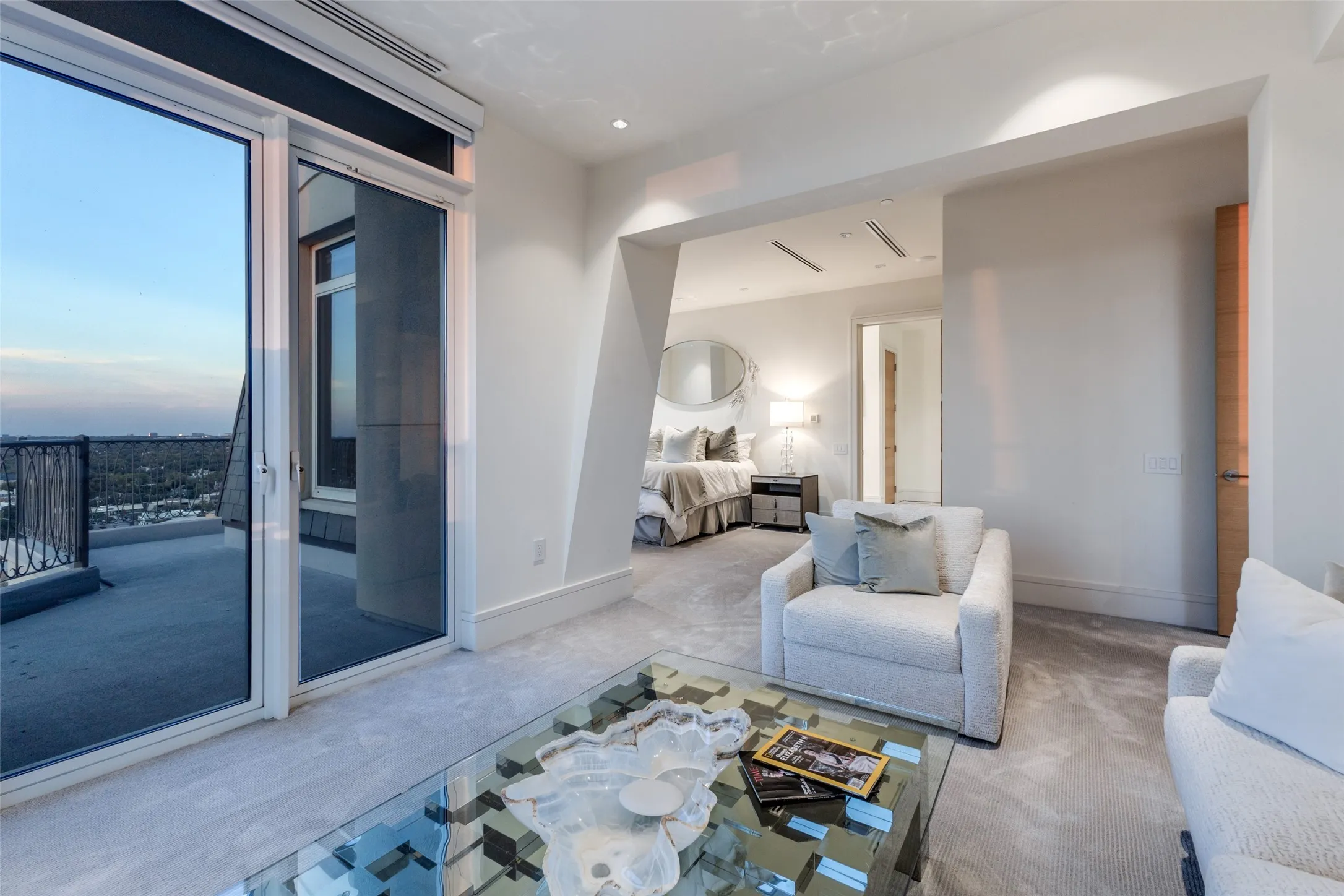 Condominium For Sale in Dallas County , 3505 Turtle Creek Boulevard 20E, Dallas, Texas 75219, 3 Bedroom, 4 Bathroom, 4 Garage spaces, 6,088 Sqft, built in 2000, mls#21109894, Real Estate Agent in Dallas, Homes For Sale in Dallas county, Homes For Sale in Dallas, Realtor in Dallas Texas, Real Estate Brokerage Independent Realty Texas, Luminita Cordes Realtor