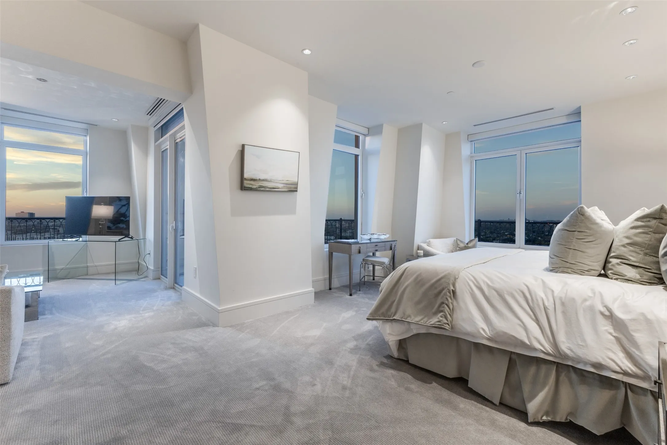 Condominium For Sale in Dallas County , 3505 Turtle Creek Boulevard 20E, Dallas, Texas 75219, 3 Bedroom, 4 Bathroom, 4 Garage spaces, 6,088 Sqft, built in 2000, mls#21109894, Real Estate Agent in Dallas, Homes For Sale in Dallas county, Homes For Sale in Dallas, Realtor in Dallas Texas, Real Estate Brokerage Independent Realty Texas, Luminita Cordes Realtor