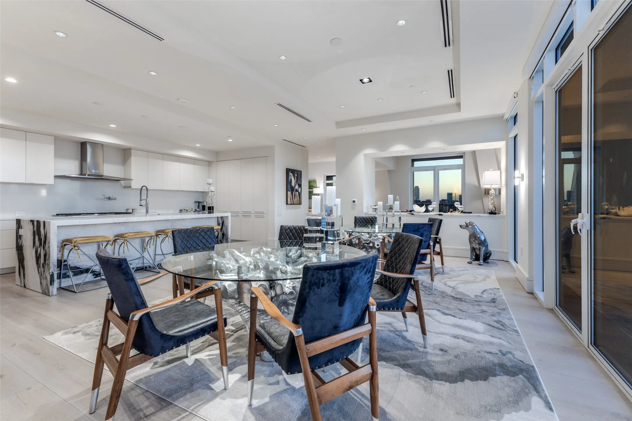Condominium For Sale in Dallas County , 3505 Turtle Creek Boulevard 20E, Dallas, Texas 75219, 3 Bedroom, 4 Bathroom, 4 Garage spaces, 6,088 Sqft, built in 2000, mls#21109894, Real Estate Agent in Dallas, Homes For Sale in Dallas county, Homes For Sale in Dallas, Realtor in Dallas Texas, Real Estate Brokerage Independent Realty Texas, Luminita Cordes Realtor