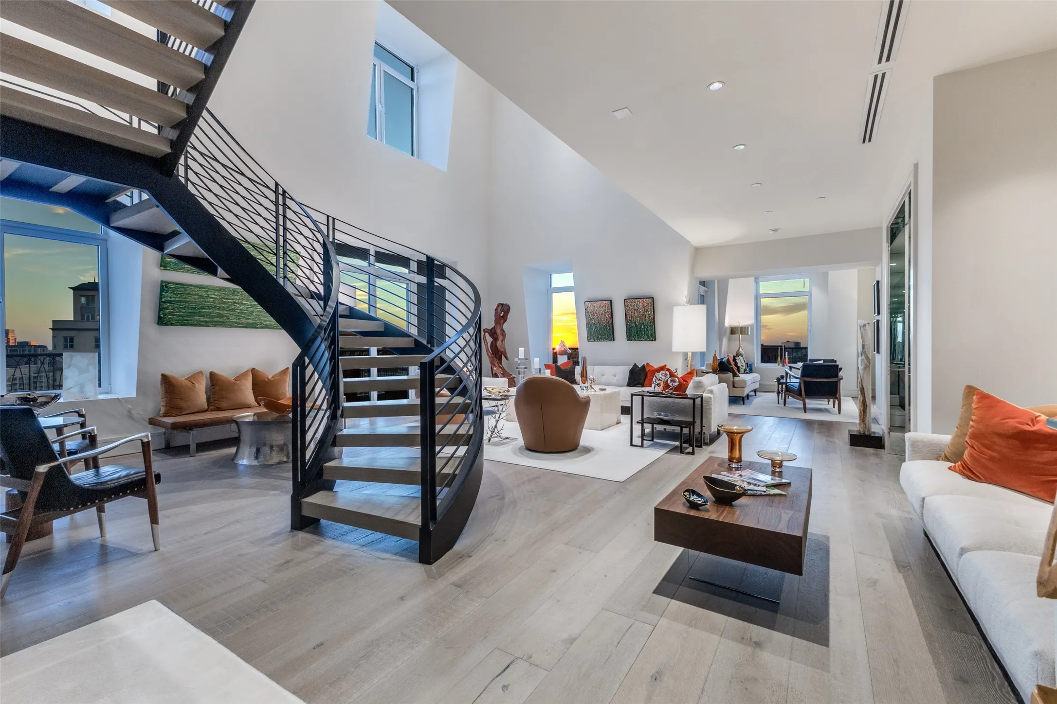 Condominium For Sale in Dallas County , 3505 Turtle Creek Boulevard 20E, Dallas, Texas 75219, 3 Bedroom, 4 Bathroom, 4 Garage spaces, 6,088 Sqft, built in 2000, mls#21109894, Real Estate Agent in Dallas, Homes For Sale in Dallas county, Homes For Sale in Dallas, Realtor in Dallas Texas, Real Estate Brokerage Independent Realty Texas, Luminita Cordes Realtor