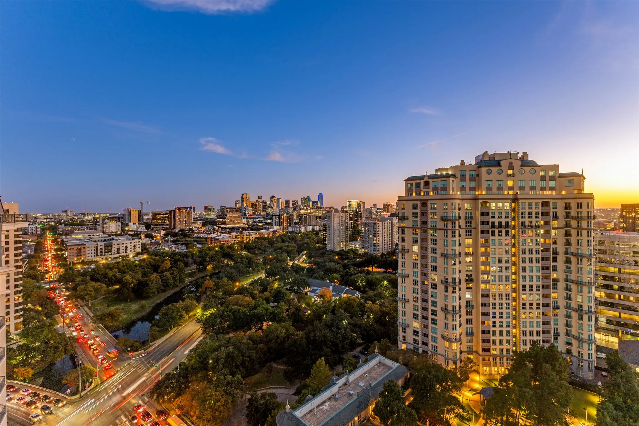 Condominium For Sale in Dallas County , 3505 Turtle Creek Boulevard 20E, Dallas, Texas 75219, 3 Bedroom, 4 Bathroom, 4 Garage spaces, 6,088 Sqft, built in 2000, mls#21109894, Real Estate Agent in Dallas, Homes For Sale in Dallas county, Homes For Sale in Dallas, Realtor in Dallas Texas, Real Estate Brokerage Independent Realty Texas, Luminita Cordes Realtor