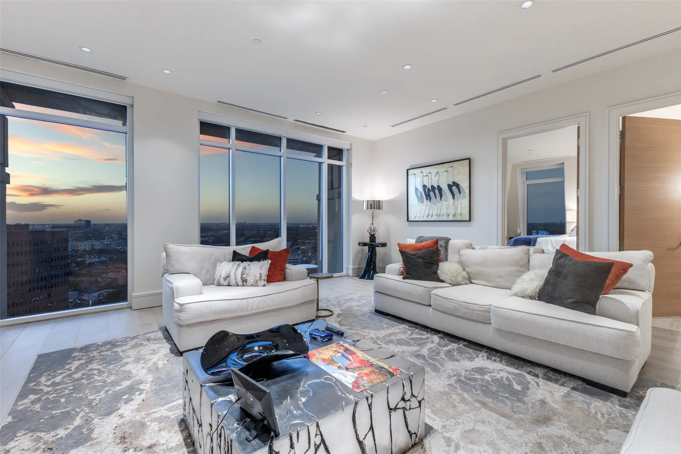 Condominium For Sale in Dallas County , 3505 Turtle Creek Boulevard 20E, Dallas, Texas 75219, 3 Bedroom, 4 Bathroom, 4 Garage spaces, 6,088 Sqft, built in 2000, mls#21109894, Real Estate Agent in Dallas, Homes For Sale in Dallas county, Homes For Sale in Dallas, Realtor in Dallas Texas, Real Estate Brokerage Independent Realty Texas, Luminita Cordes Realtor
