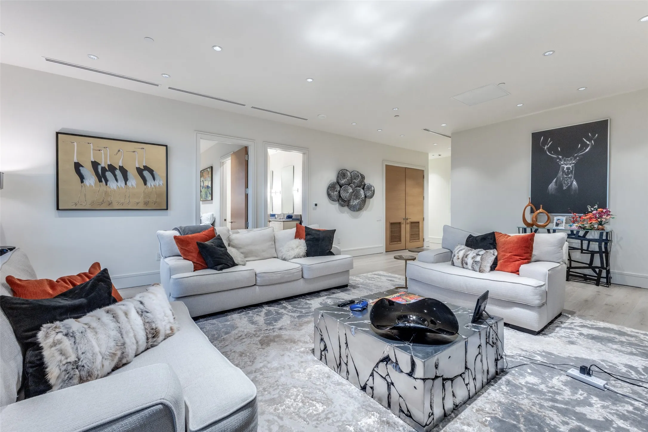 Condominium For Sale in Dallas County , 3505 Turtle Creek Boulevard 20E, Dallas, Texas 75219, 3 Bedroom, 4 Bathroom, 4 Garage spaces, 6,088 Sqft, built in 2000, mls#21109894, Real Estate Agent in Dallas, Homes For Sale in Dallas county, Homes For Sale in Dallas, Realtor in Dallas Texas, Real Estate Brokerage Independent Realty Texas, Luminita Cordes Realtor