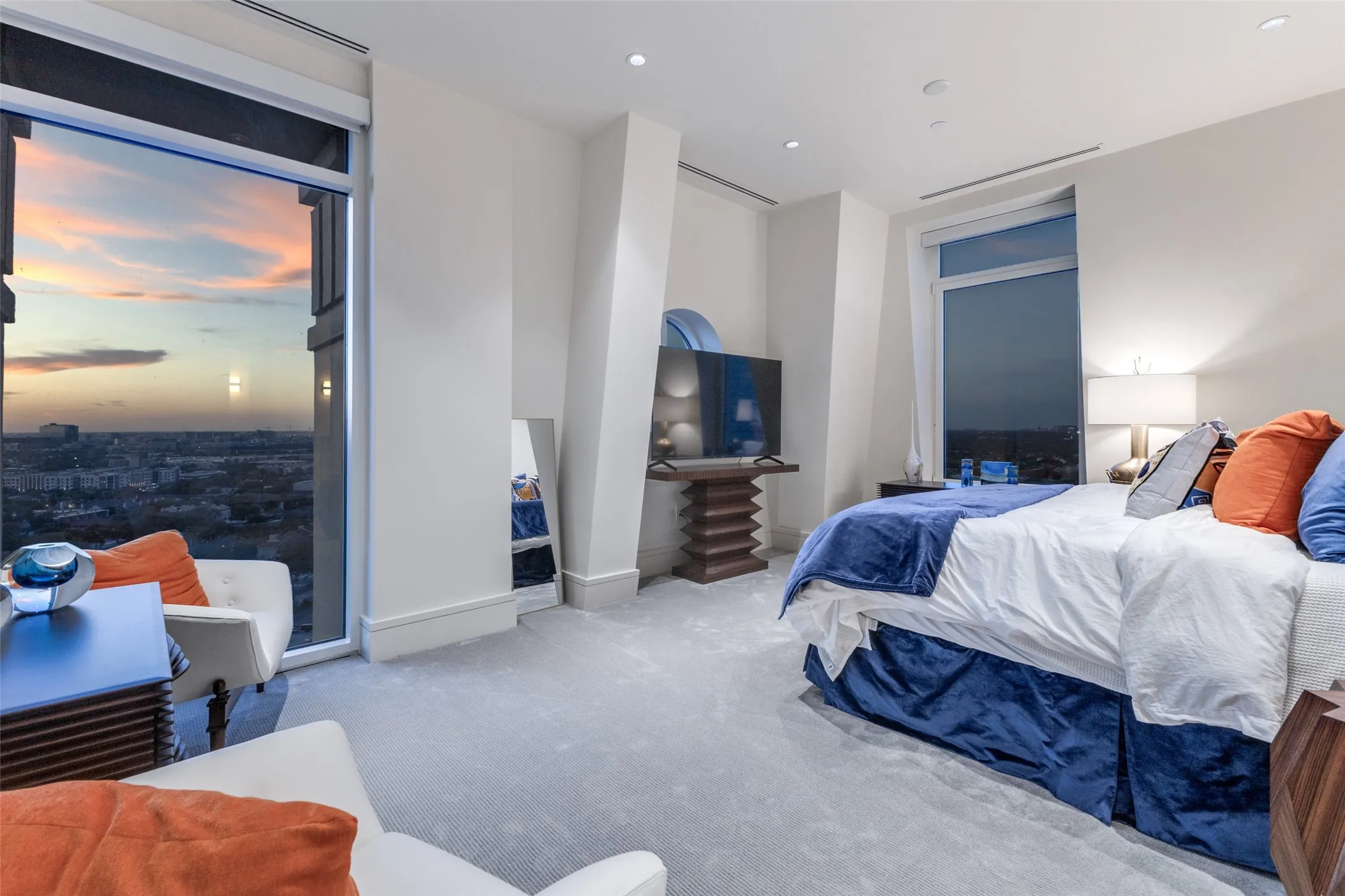 Condominium For Sale in Dallas County , 3505 Turtle Creek Boulevard 20E, Dallas, Texas 75219, 3 Bedroom, 4 Bathroom, 4 Garage spaces, 6,088 Sqft, built in 2000, mls#21109894, Real Estate Agent in Dallas, Homes For Sale in Dallas county, Homes For Sale in Dallas, Realtor in Dallas Texas, Real Estate Brokerage Independent Realty Texas, Luminita Cordes Realtor