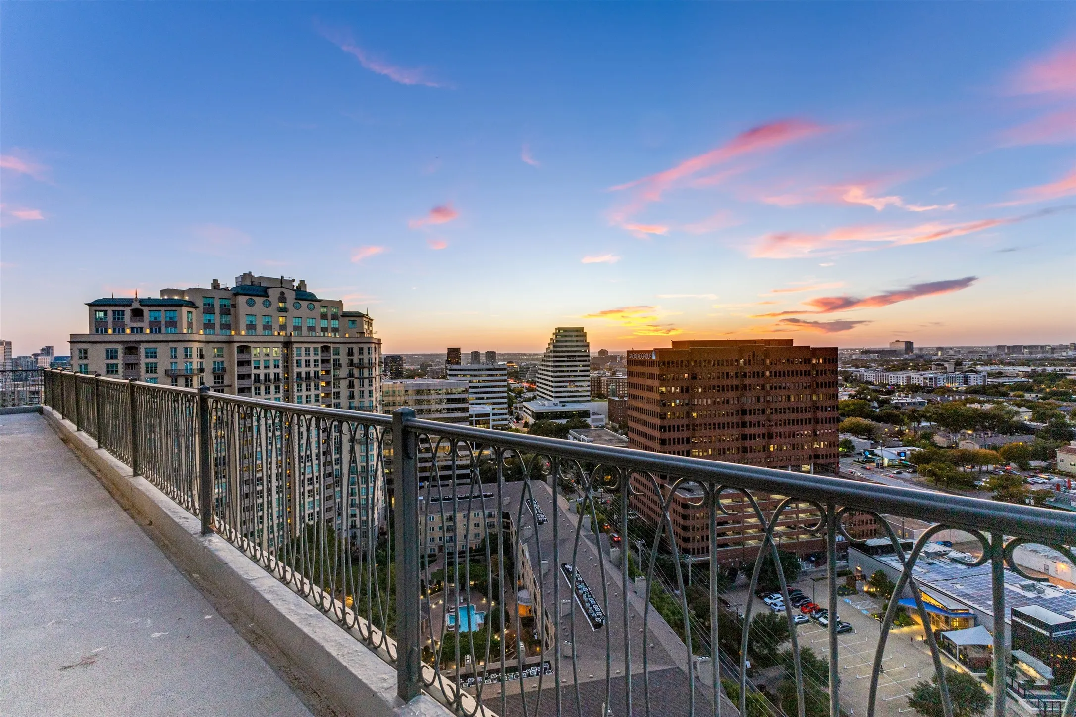 Condominium For Sale in Dallas County , 3505 Turtle Creek Boulevard 20E, Dallas, Texas 75219, 3 Bedroom, 4 Bathroom, 4 Garage spaces, 6,088 Sqft, built in 2000, mls#21109894, Real Estate Agent in Dallas, Homes For Sale in Dallas county, Homes For Sale in Dallas, Realtor in Dallas Texas, Real Estate Brokerage Independent Realty Texas, Luminita Cordes Realtor