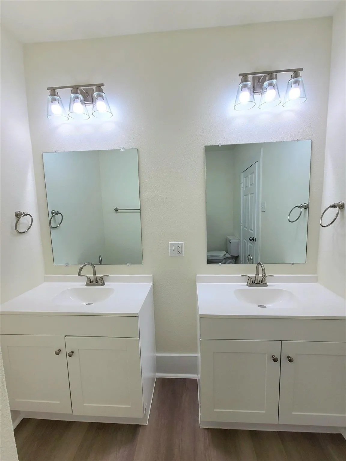 Single Family Residence For Sale in Grayson County , 110 W Morton Street, Denison, Texas 75021, 3 Bedroom, 2 Bathroom, Garage spaces, 1,540 Sqft, built in 1940, Preowned, mls#21111454, Real Estate Agent in Denison, Homes For Sale in Grayson county, Homes For Sale in Denison, Realtor in Denison Texas, Real Estate Brokerage Independent Realty Texas, Luminita Cordes Realtor