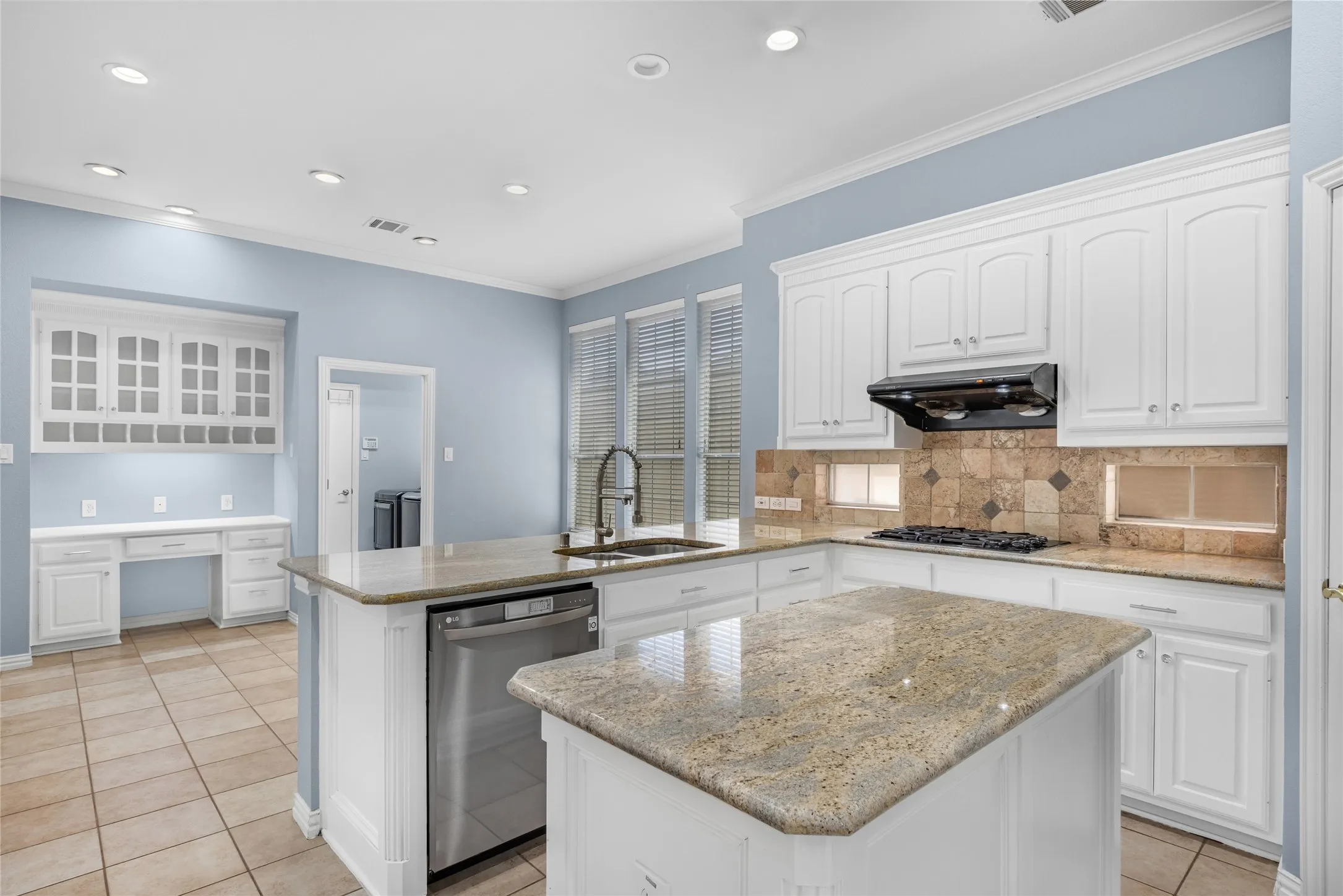 Single Family Residence For Sale in Collin County , 3804 Morning Dove Drive, Plano, Texas 75025, 4 Bedroom, 4 Bathroom, 3 Garage spaces, 4,130 Sqft, built in 1999, Preowned, mls#21113522, Real Estate Agent in Plano, Homes For Sale in Collin county, Homes For Sale in Plano, Realtor in Plano Texas, Real Estate Brokerage Independent Realty Texas, Luminita Cordes Realtor