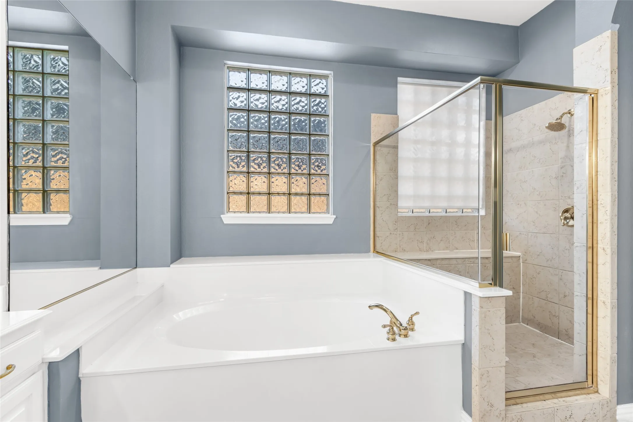 Single Family Residence For Sale in Collin County , 3804 Morning Dove Drive, Plano, Texas 75025, 4 Bedroom, 4 Bathroom, 3 Garage spaces, 4,130 Sqft, built in 1999, Preowned, mls#21113522, Real Estate Agent in Plano, Homes For Sale in Collin county, Homes For Sale in Plano, Realtor in Plano Texas, Real Estate Brokerage Independent Realty Texas, Luminita Cordes Realtor