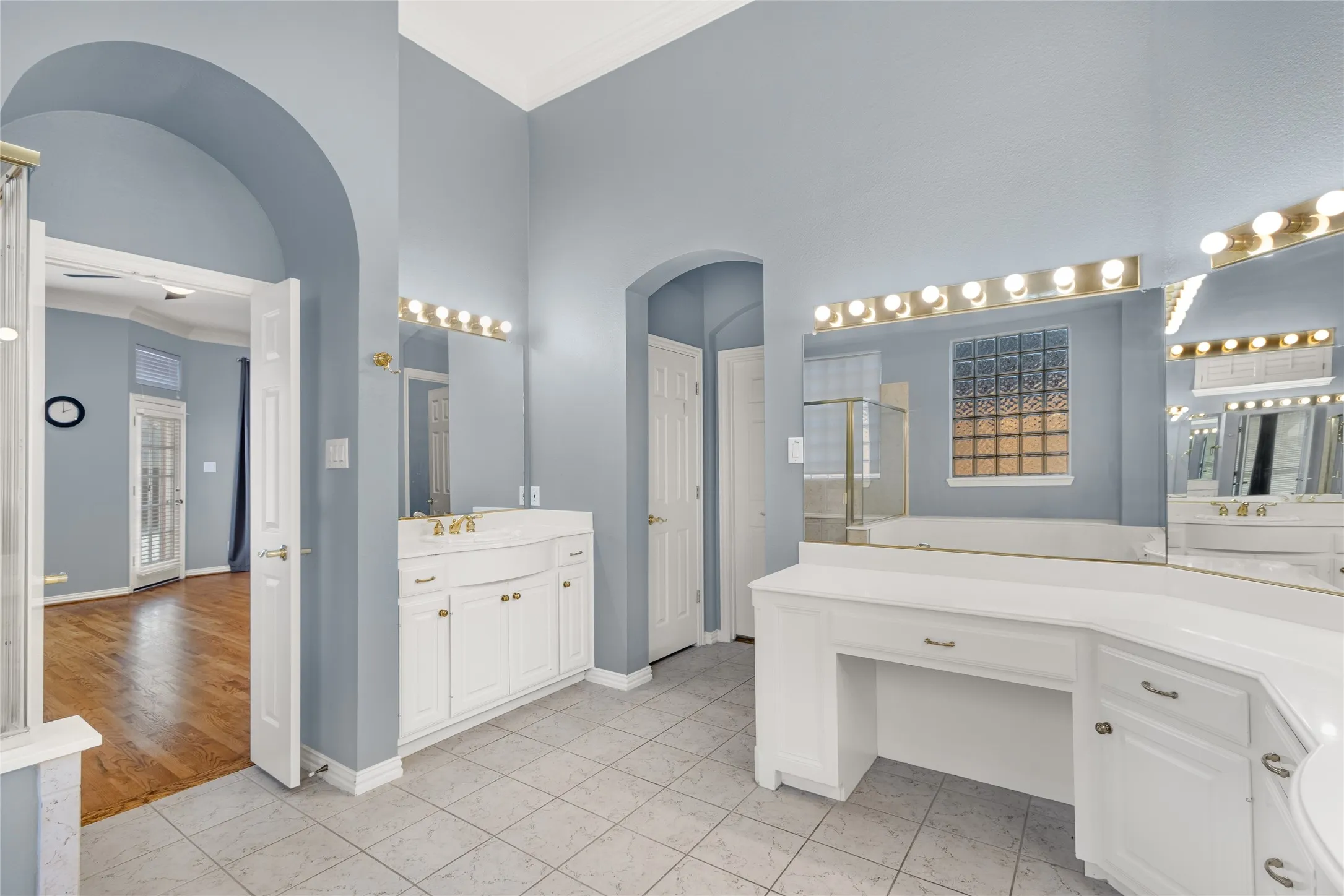 Single Family Residence For Sale in Collin County , 3804 Morning Dove Drive, Plano, Texas 75025, 4 Bedroom, 4 Bathroom, 3 Garage spaces, 4,130 Sqft, built in 1999, Preowned, mls#21113522, Real Estate Agent in Plano, Homes For Sale in Collin county, Homes For Sale in Plano, Realtor in Plano Texas, Real Estate Brokerage Independent Realty Texas, Luminita Cordes Realtor