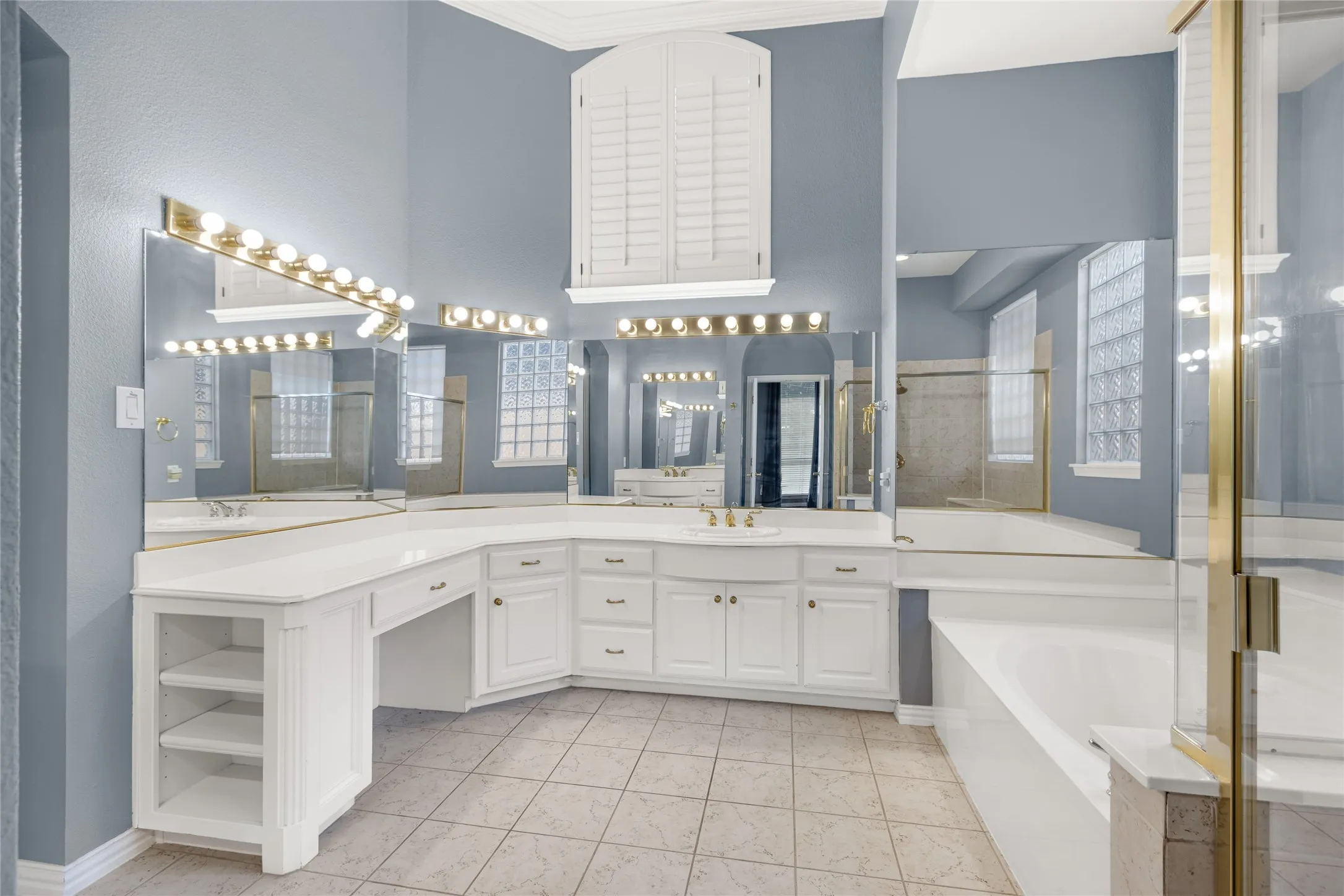 Single Family Residence For Sale in Collin County , 3804 Morning Dove Drive, Plano, Texas 75025, 4 Bedroom, 4 Bathroom, 3 Garage spaces, 4,130 Sqft, built in 1999, Preowned, mls#21113522, Real Estate Agent in Plano, Homes For Sale in Collin county, Homes For Sale in Plano, Realtor in Plano Texas, Real Estate Brokerage Independent Realty Texas, Luminita Cordes Realtor