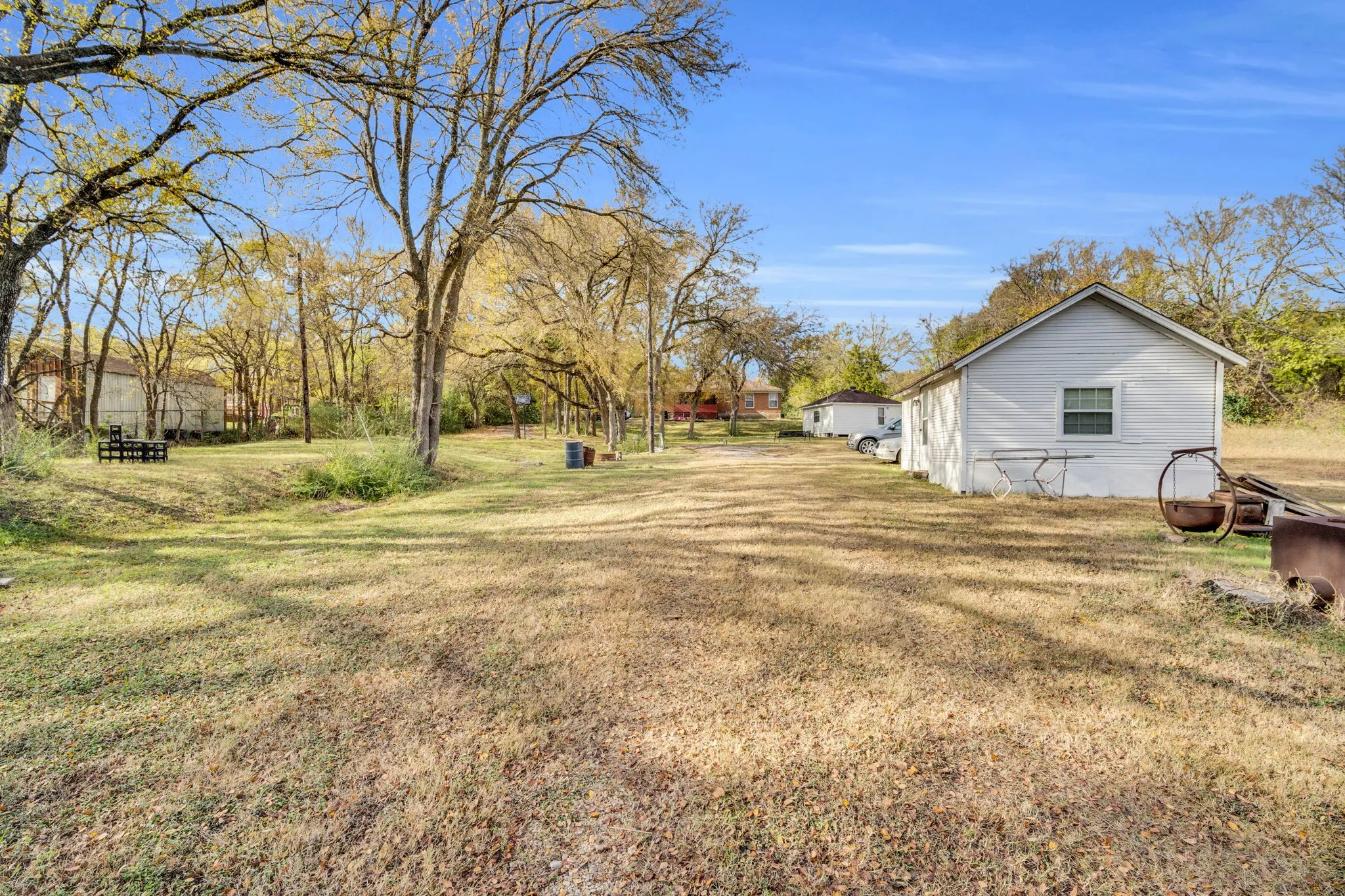 Single Family Residence For Sale in Dallas County , 846 Truman Circle, Lancaster, Texas 75146, 3 Bedroom, 3 Bathroom, Garage spaces, 2,021 Sqft, built in 1960, mls#21113572, Real Estate Agent in Lancaster, Homes For Sale in Dallas county, Homes For Sale in Lancaster, Realtor in Lancaster Texas, Real Estate Brokerage Independent Realty Texas, Luminita Cordes Realtor
