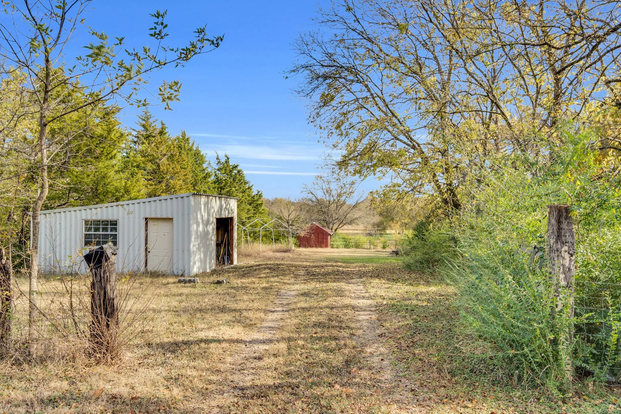 Single Family Residence For Sale in Dallas County , 846 Truman Circle, Lancaster, Texas 75146, 3 Bedroom, 3 Bathroom, Garage spaces, 2,021 Sqft, built in 1960, mls#21113572, Real Estate Agent in Lancaster, Homes For Sale in Dallas county, Homes For Sale in Lancaster, Realtor in Lancaster Texas, Real Estate Brokerage Independent Realty Texas, Luminita Cordes Realtor