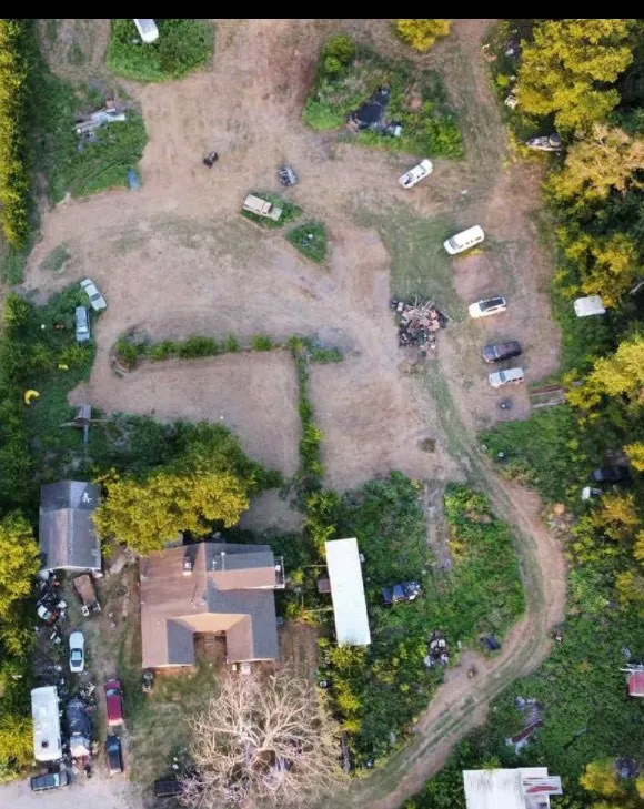 Aerial view of property and surrounding area