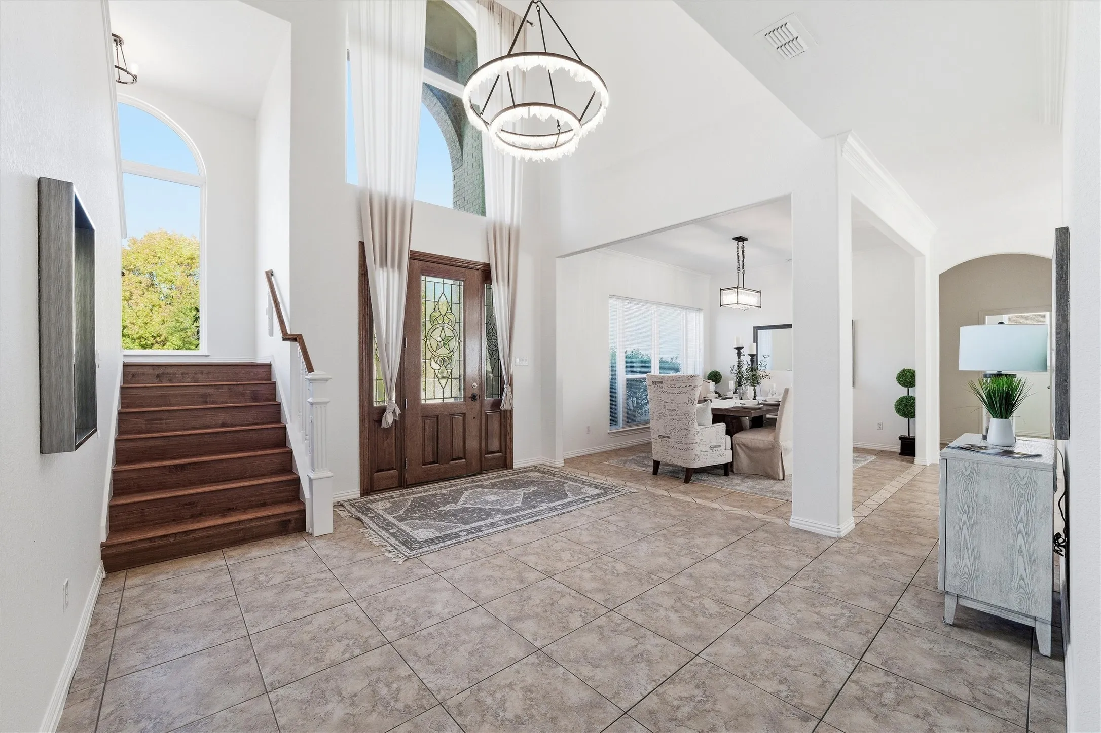 Single Family Residence For Sale in Tarrant County , 10601 Pack Saddle Trail, Fort Worth, Texas 76108, 5 Bedroom, 4 Bathroom, 3 Garage spaces, 3,476 Sqft, built in 2004, Preowned, mls#21111354, Real Estate Agent in Fort Worth, Homes For Sale in Tarrant county, Homes For Sale in Fort Worth, Realtor in Fort Worth Texas, Real Estate Brokerage Independent Realty Texas, Luminita Cordes Realtor