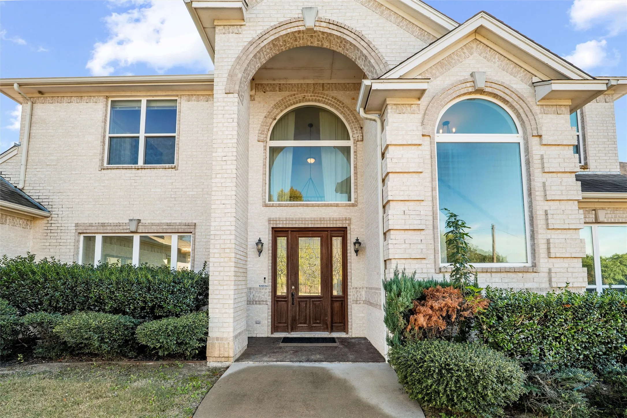 Single Family Residence For Sale in Tarrant County , 10601 Pack Saddle Trail, Fort Worth, Texas 76108, 5 Bedroom, 4 Bathroom, 3 Garage spaces, 3,476 Sqft, built in 2004, Preowned, mls#21111354, Real Estate Agent in Fort Worth, Homes For Sale in Tarrant county, Homes For Sale in Fort Worth, Realtor in Fort Worth Texas, Real Estate Brokerage Independent Realty Texas, Luminita Cordes Realtor