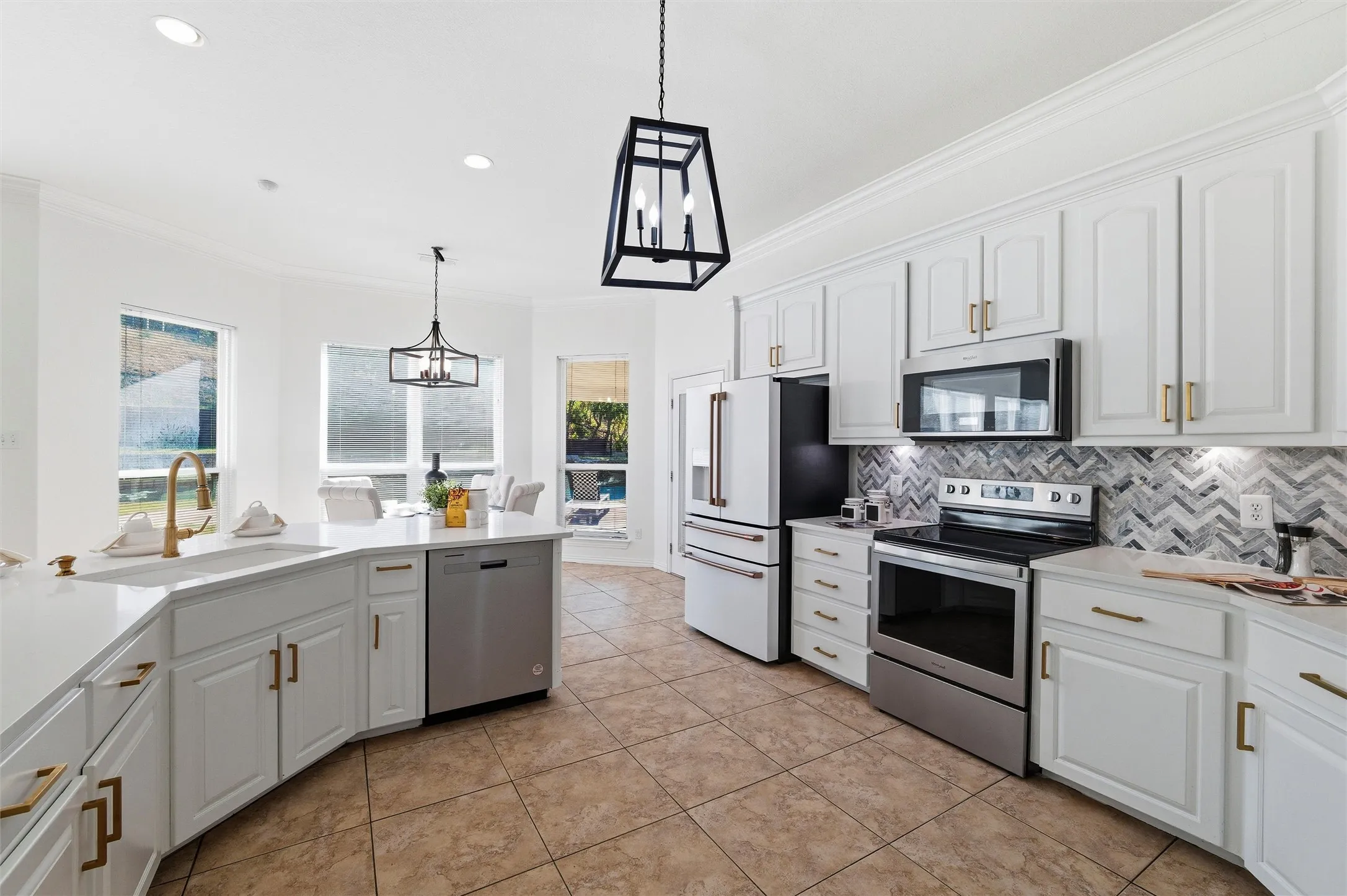 Single Family Residence For Sale in Tarrant County , 10601 Pack Saddle Trail, Fort Worth, Texas 76108, 5 Bedroom, 4 Bathroom, 3 Garage spaces, 3,476 Sqft, built in 2004, Preowned, mls#21111354, Real Estate Agent in Fort Worth, Homes For Sale in Tarrant county, Homes For Sale in Fort Worth, Realtor in Fort Worth Texas, Real Estate Brokerage Independent Realty Texas, Luminita Cordes Realtor