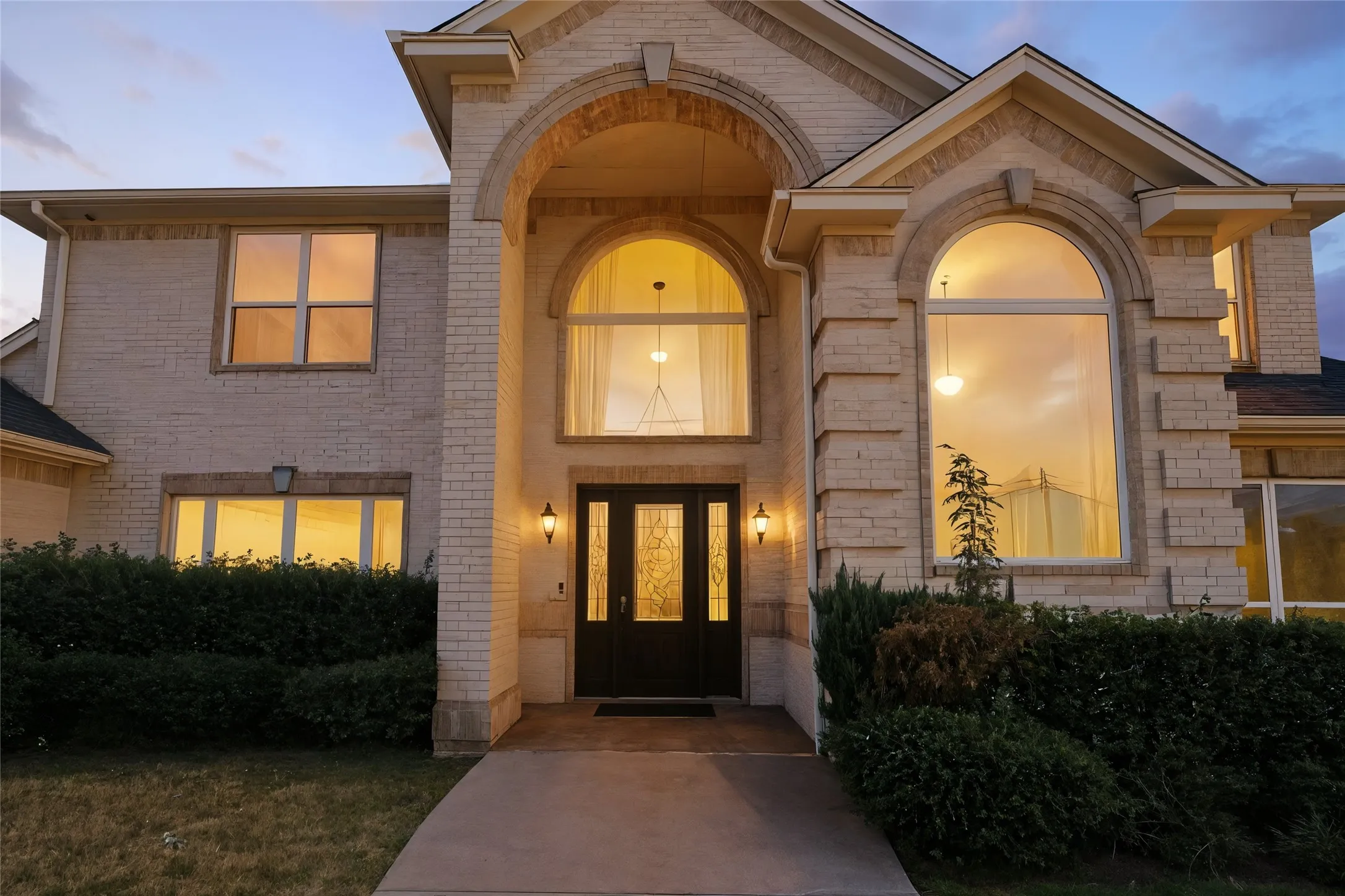 Single Family Residence For Sale in Tarrant County , 10601 Pack Saddle Trail, Fort Worth, Texas 76108, 5 Bedroom, 4 Bathroom, 3 Garage spaces, 3,476 Sqft, built in 2004, Preowned, mls#21111354, Real Estate Agent in Fort Worth, Homes For Sale in Tarrant county, Homes For Sale in Fort Worth, Realtor in Fort Worth Texas, Real Estate Brokerage Independent Realty Texas, Luminita Cordes Realtor